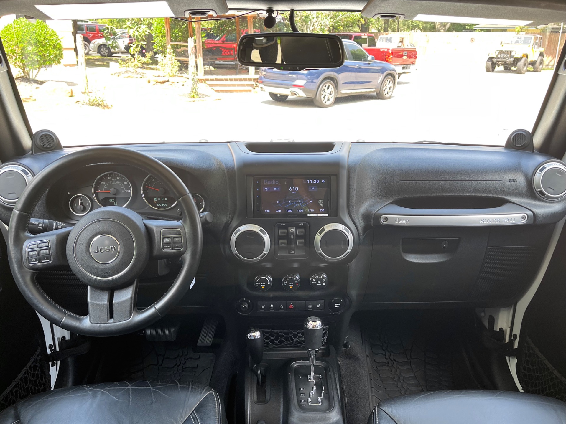 Used-2014-Jeep-Wrangler-Unlimited-Sahara
