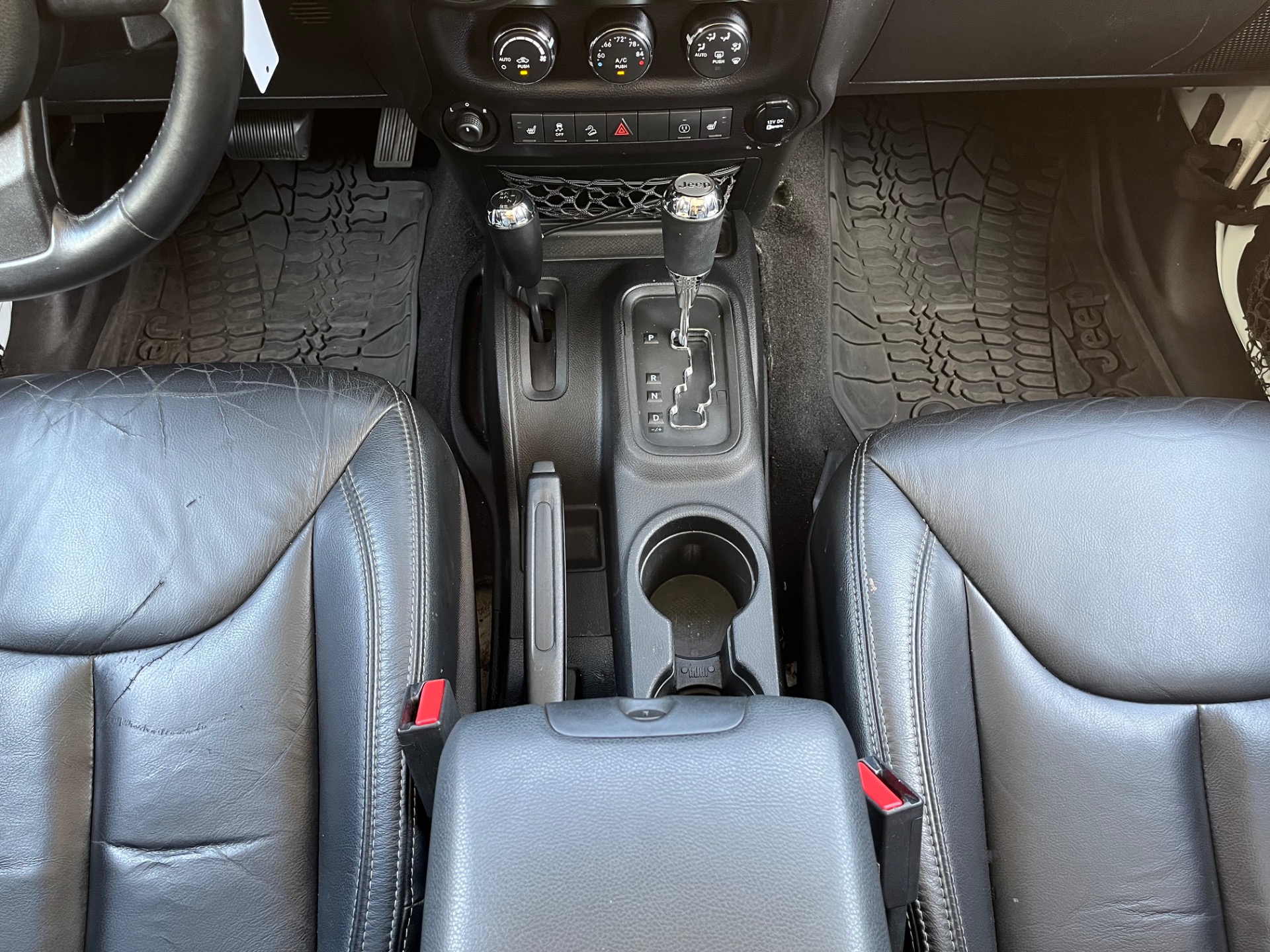 Used-2014-Jeep-Wrangler-Unlimited-Sahara