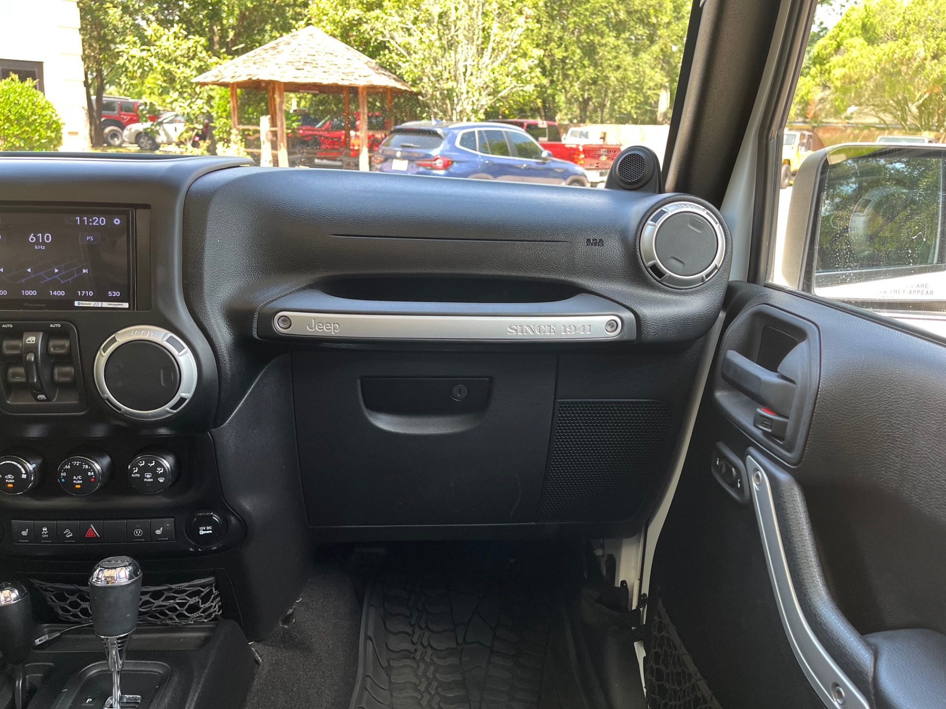 Used-2014-Jeep-Wrangler-Unlimited-Sahara
