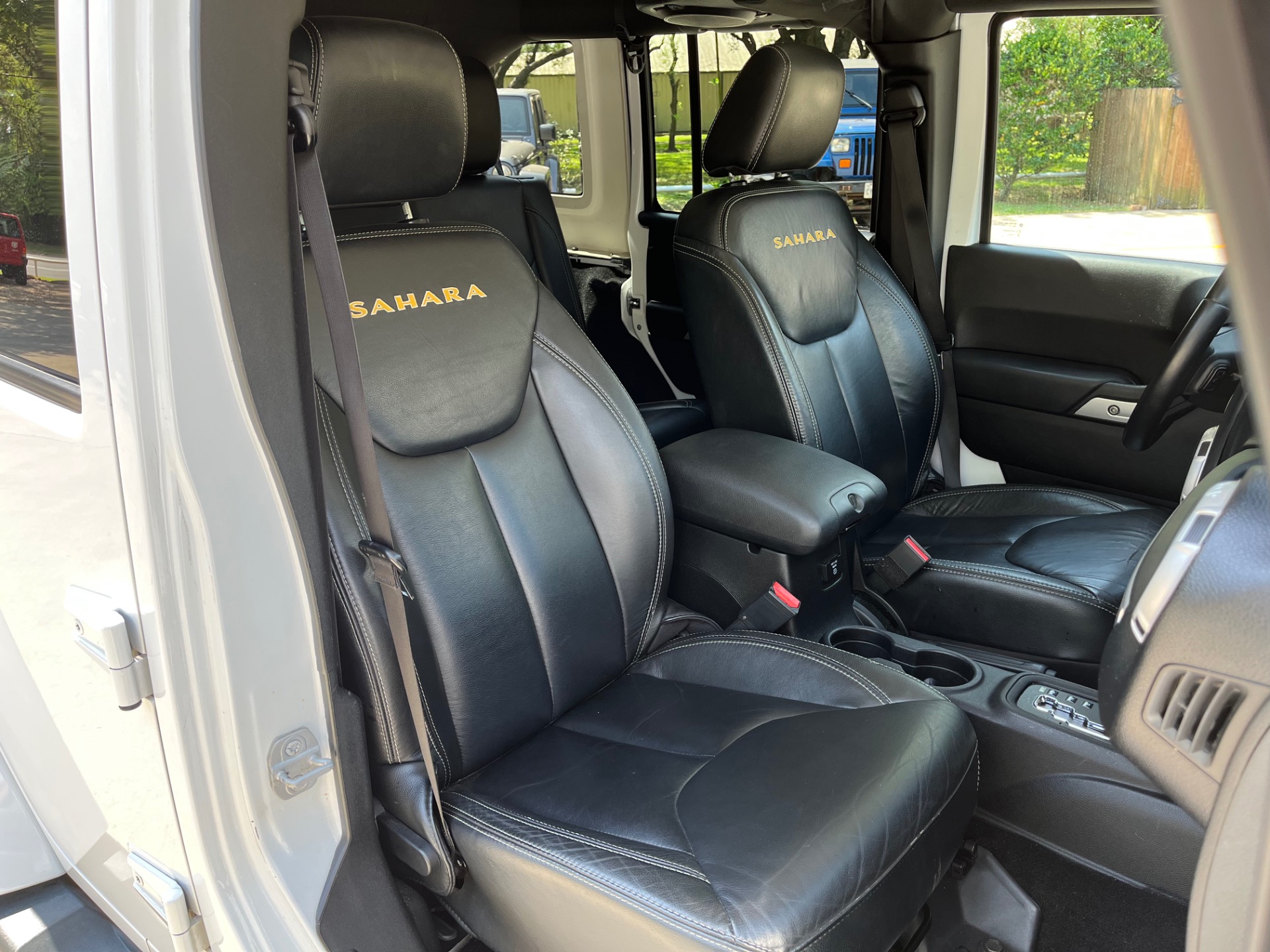 Used-2014-Jeep-Wrangler-Unlimited-Sahara