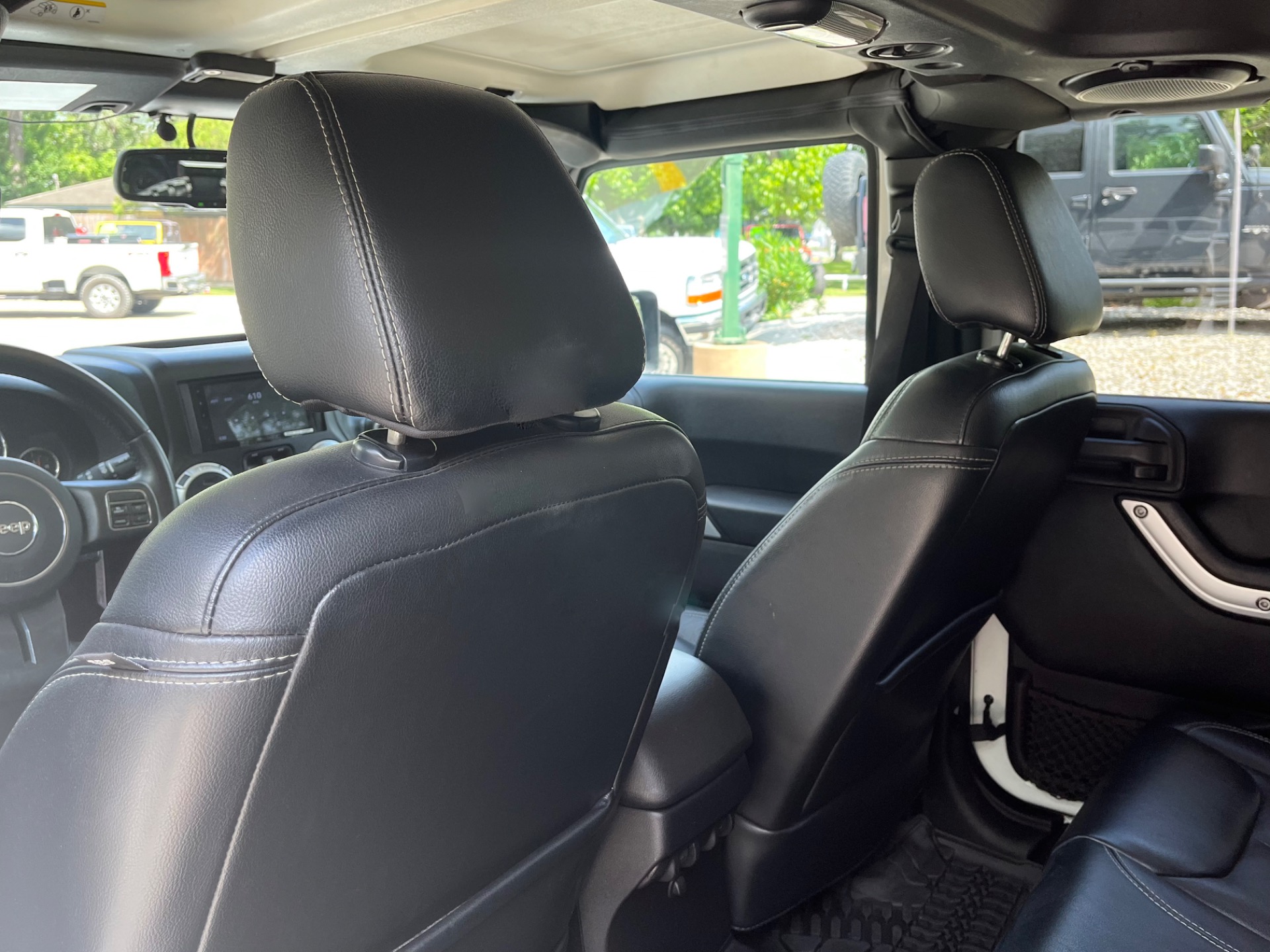 Used-2014-Jeep-Wrangler-Unlimited-Sahara