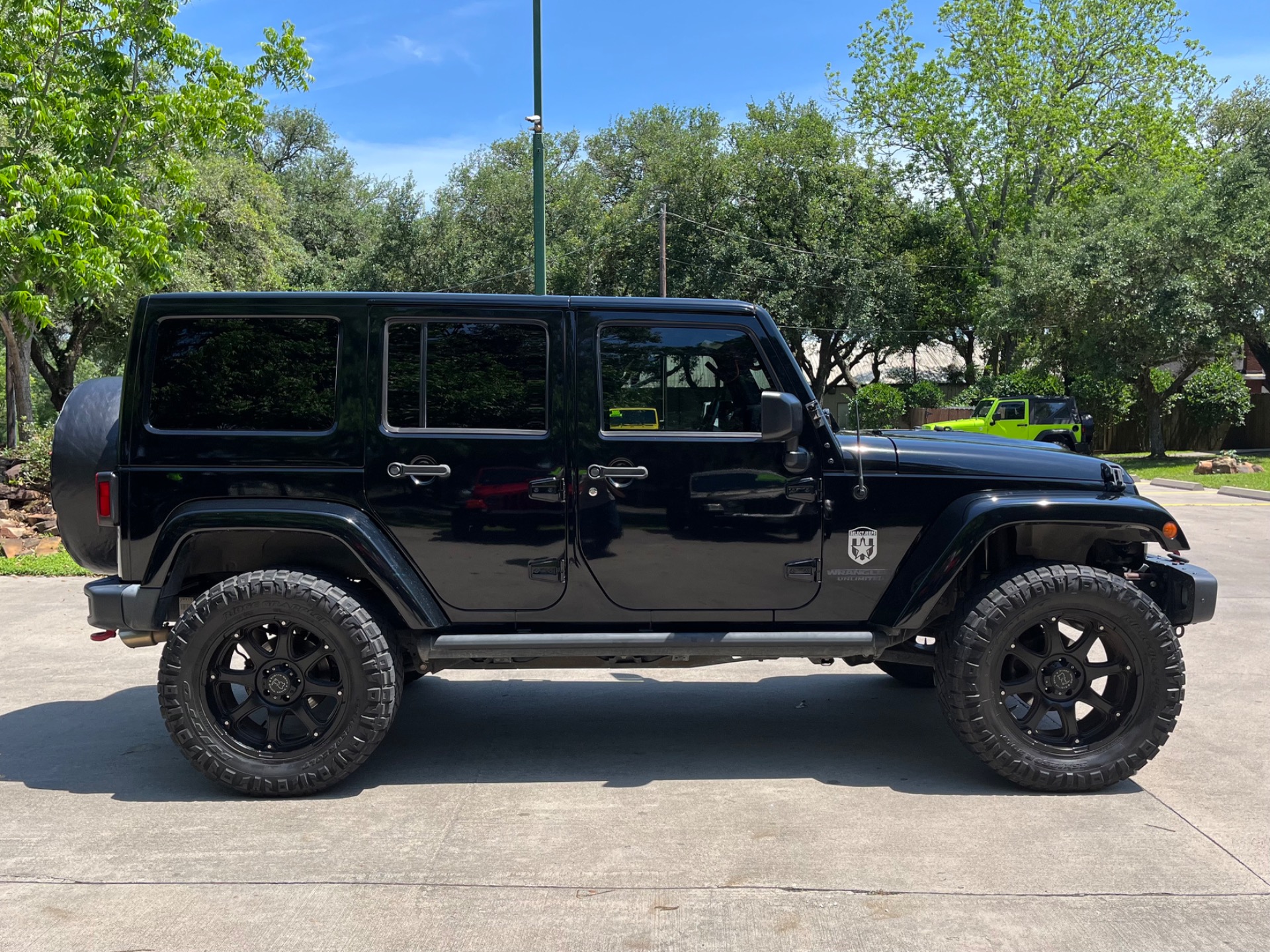 Used-2014-Jeep-Wrangler-Unlimited-Rubicon-X