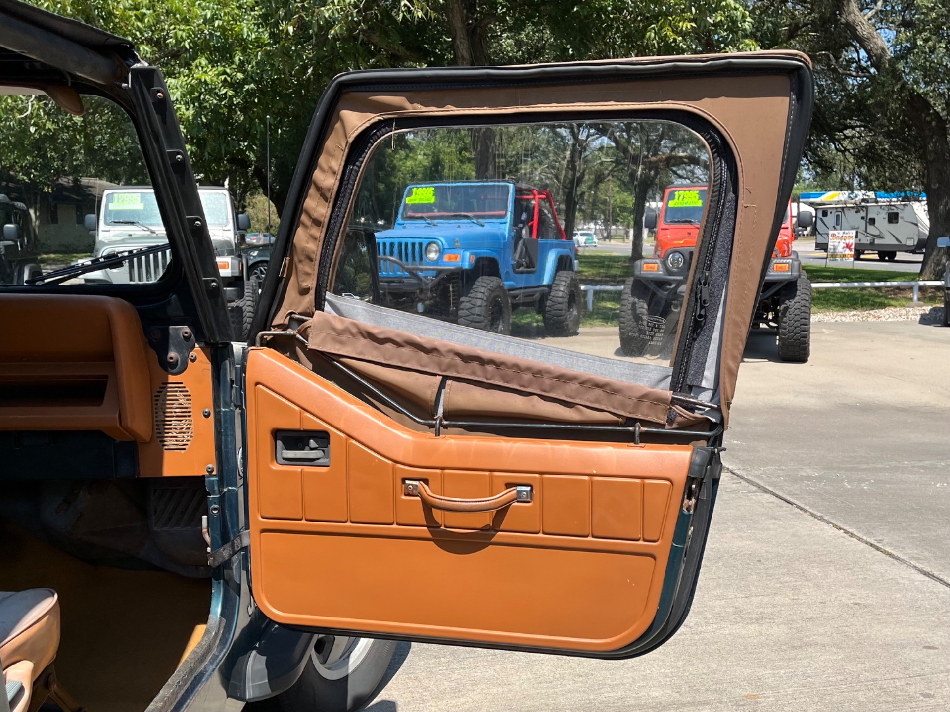 1995 Jeep Wrangler S photo 18