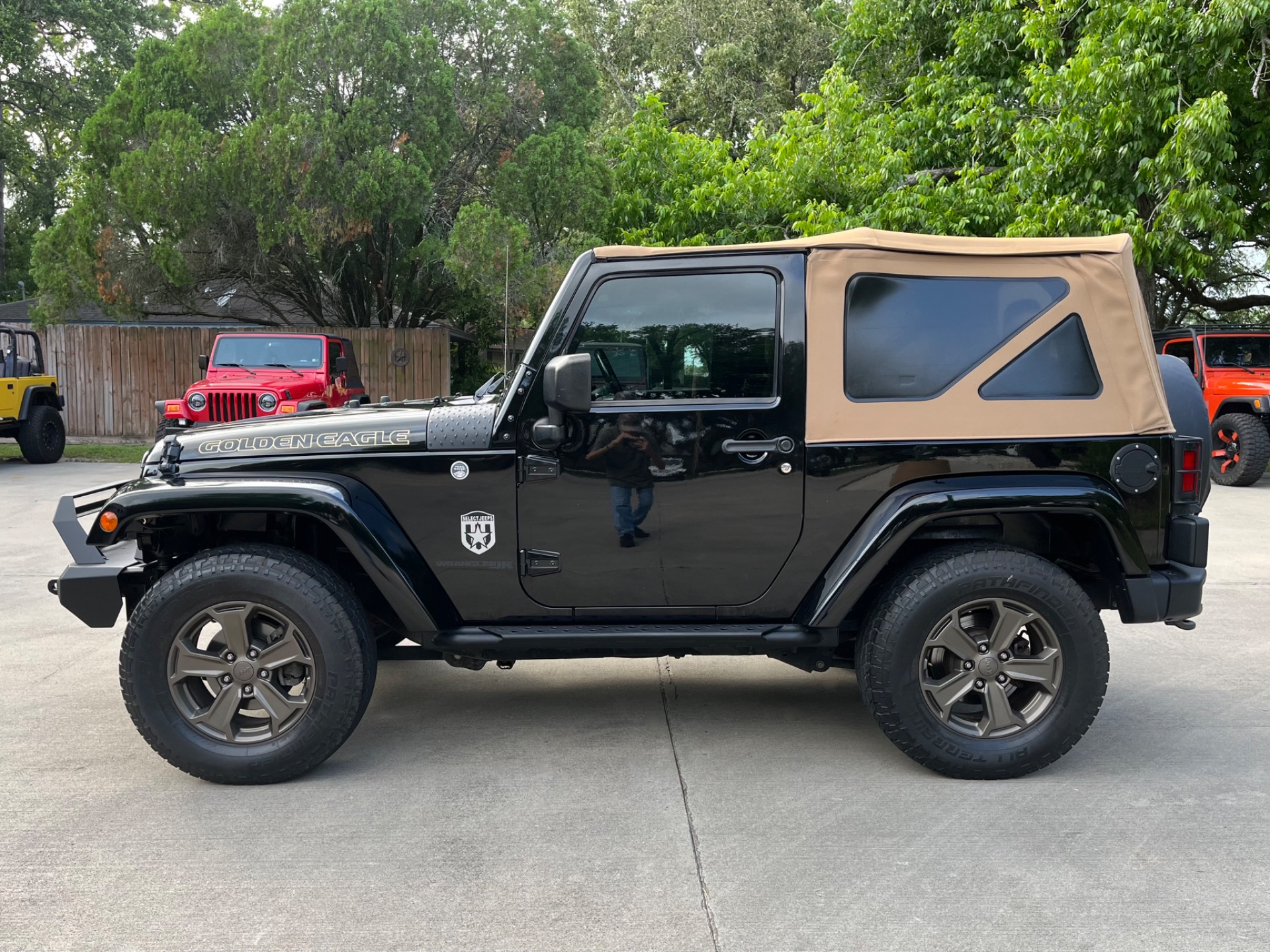 Used-2018-Jeep-Wrangler-JK-Golden-Eagle