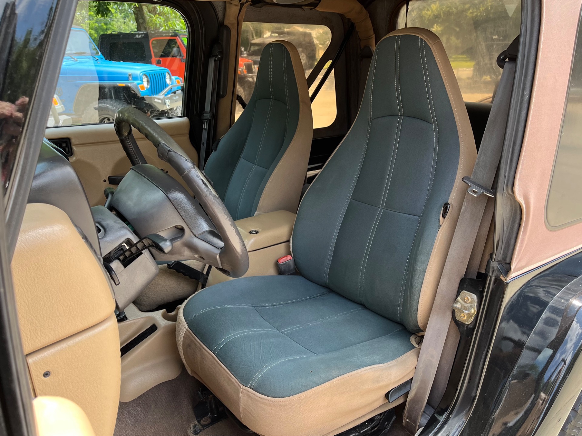 Used-2000-Jeep-Wrangler-Sahara