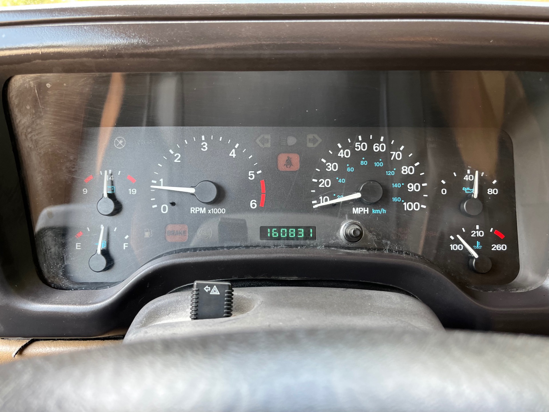 Used-2000-Jeep-Wrangler-Sahara
