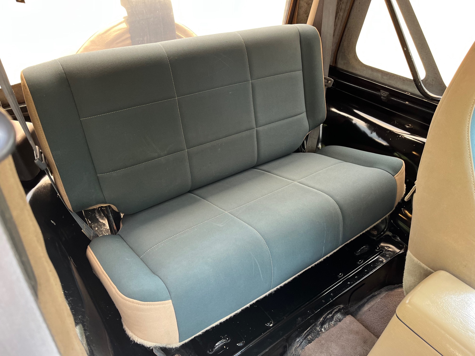 Used-2000-Jeep-Wrangler-Sahara