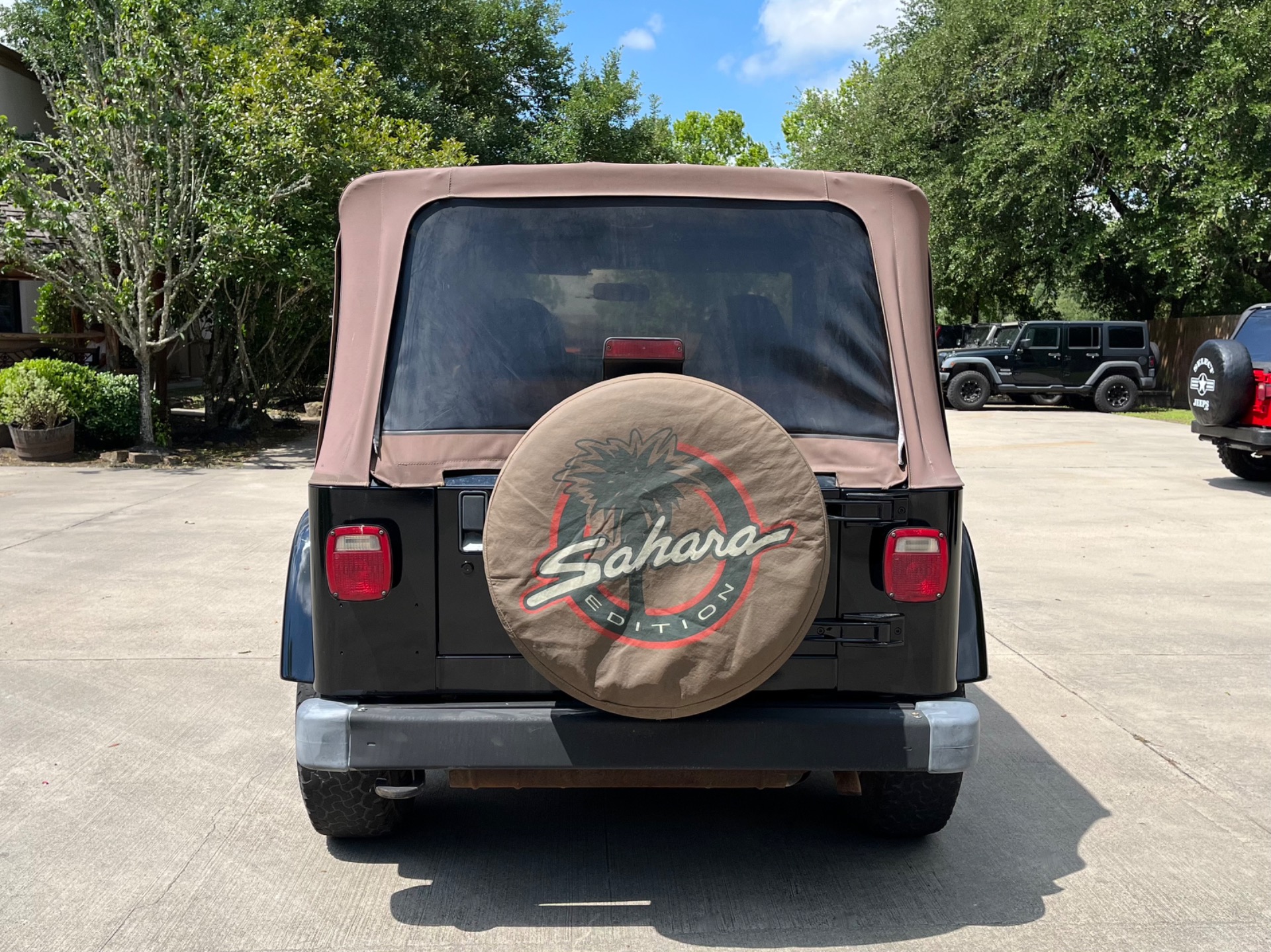 Used-2000-Jeep-Wrangler-Sahara
