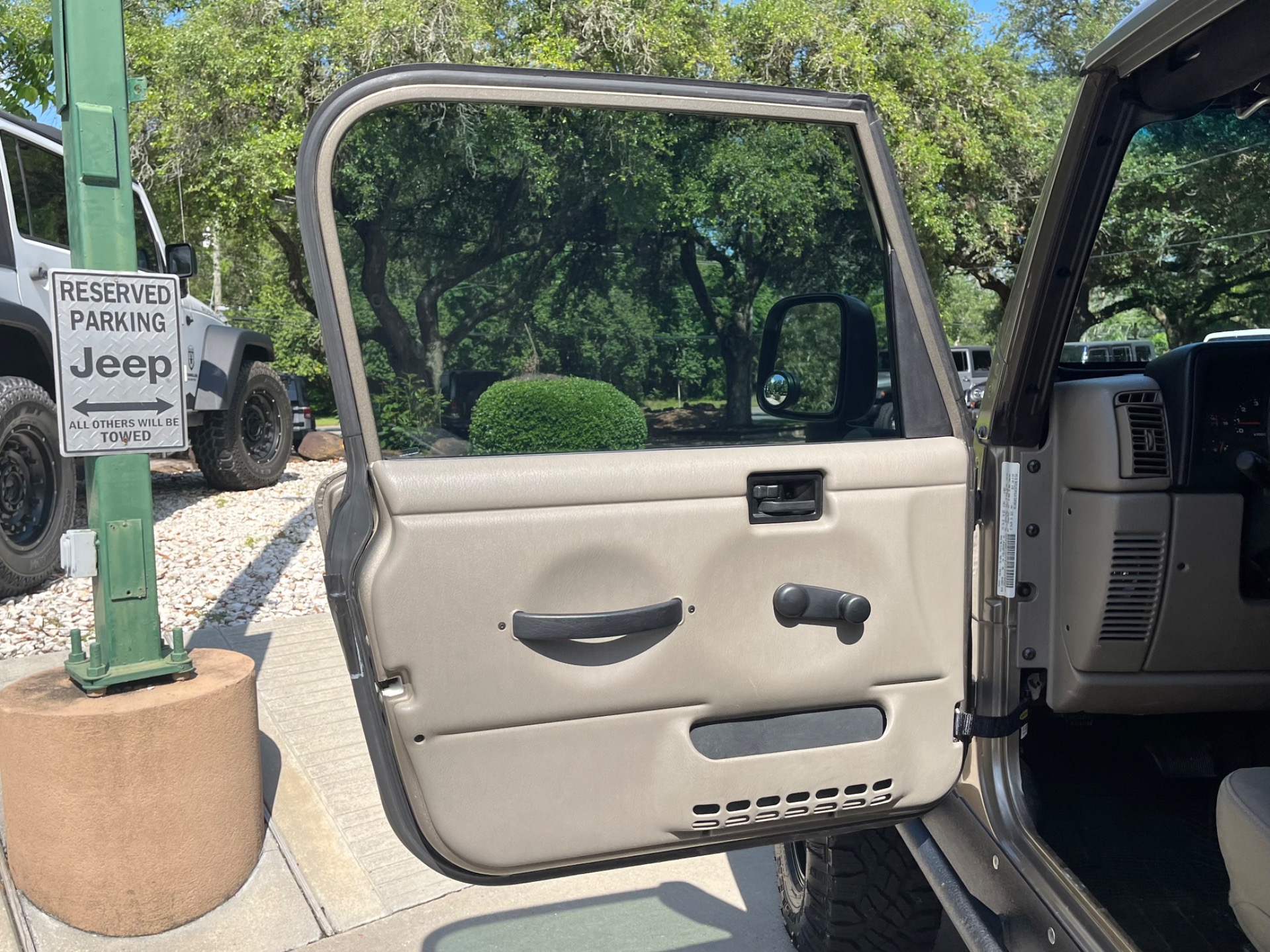 Used-2006-Jeep-Wrangler-Unlimited-Rubicon