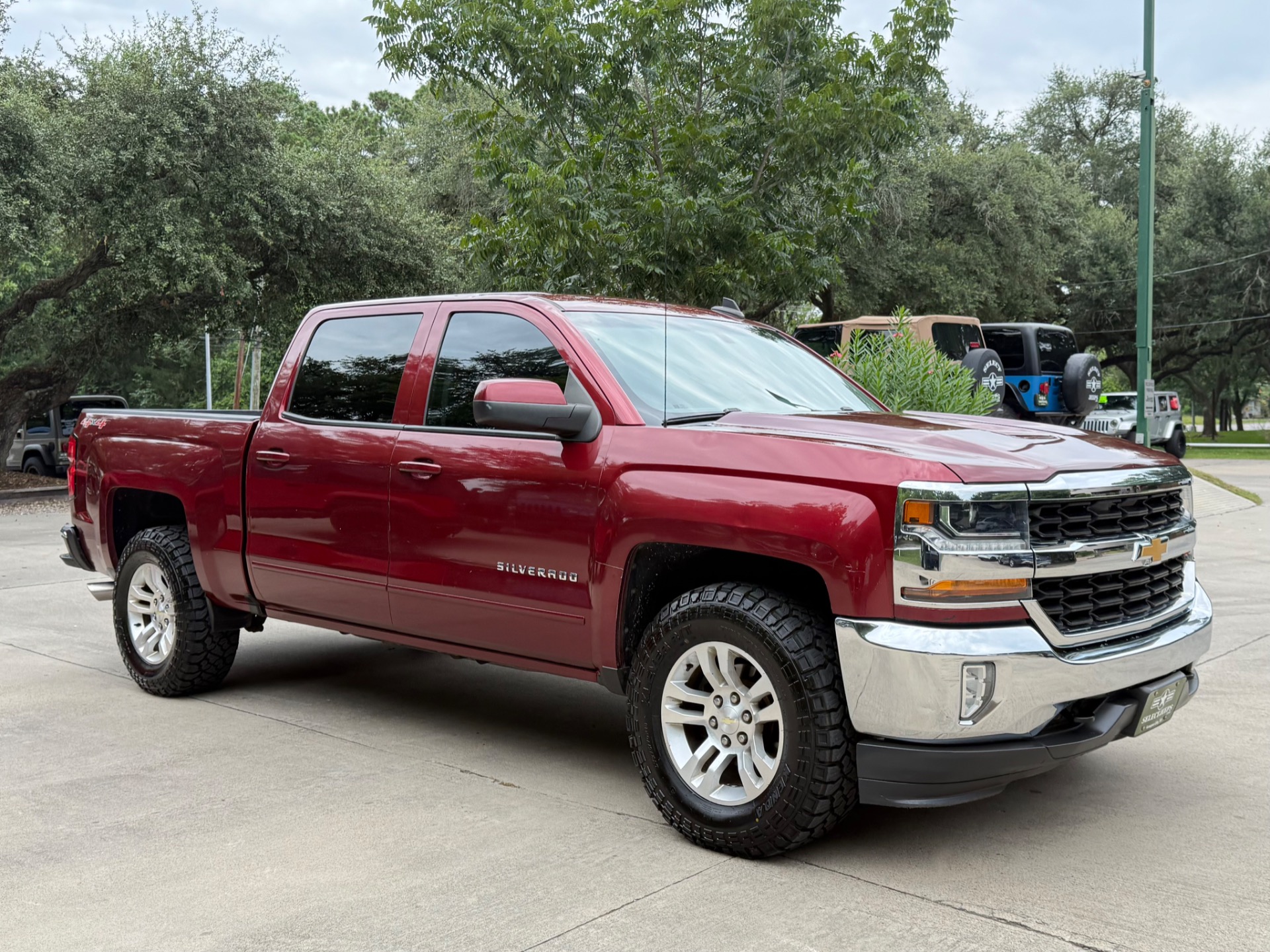 Used-2017-Chevrolet-Silverado-1500-LT