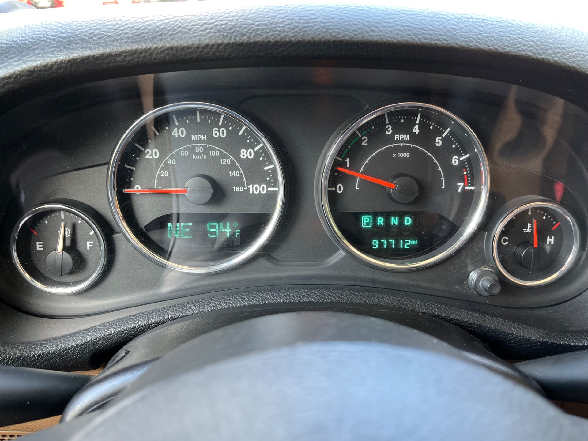 Used-2016-Jeep-Wrangler-Unlimited-Sahara