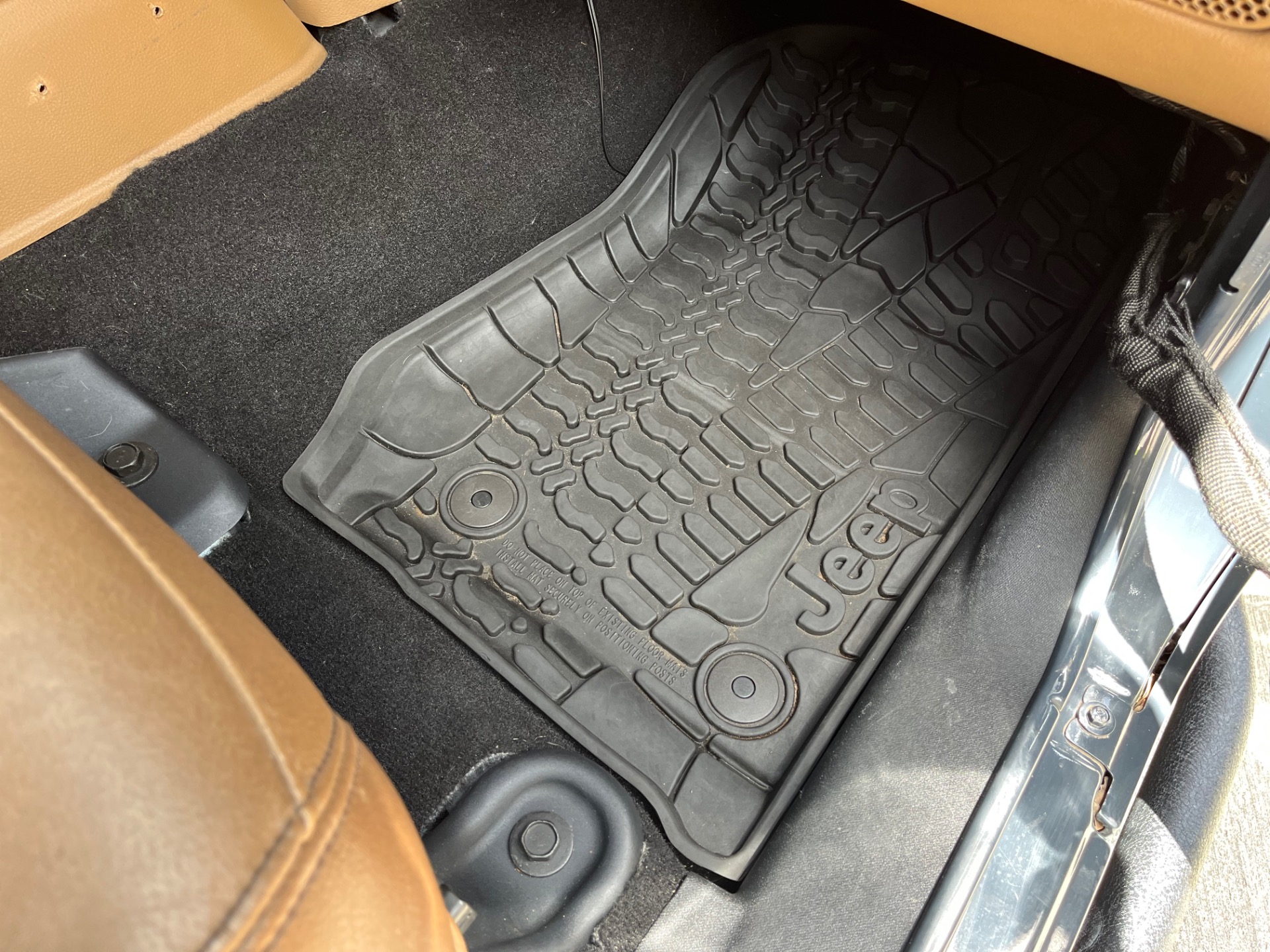 Used-2016-Jeep-Wrangler-Unlimited-Sahara