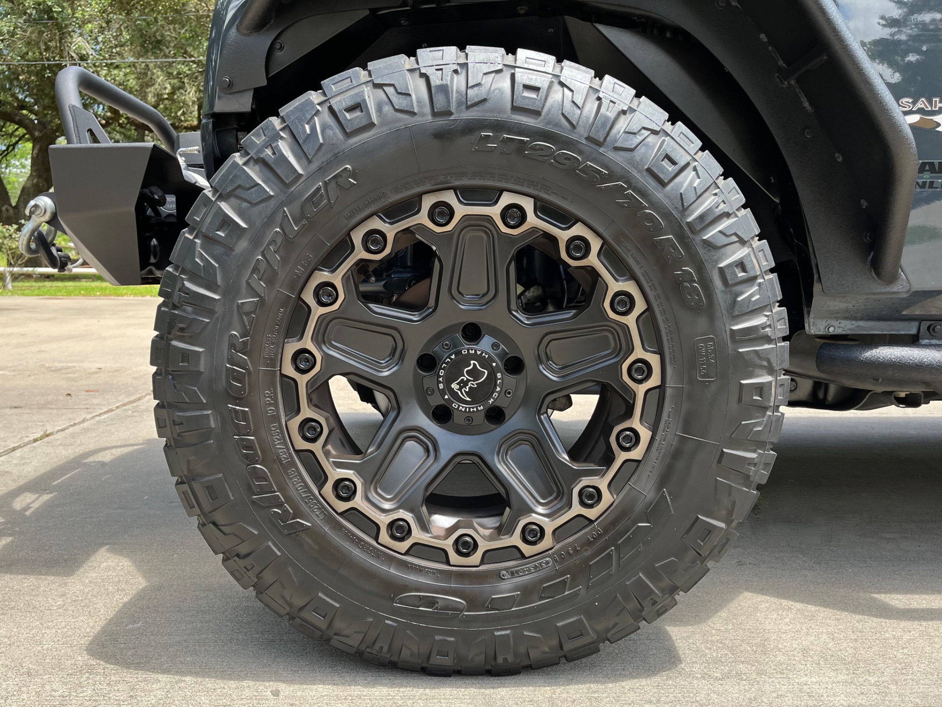 Used-2016-Jeep-Wrangler-Unlimited-Sahara