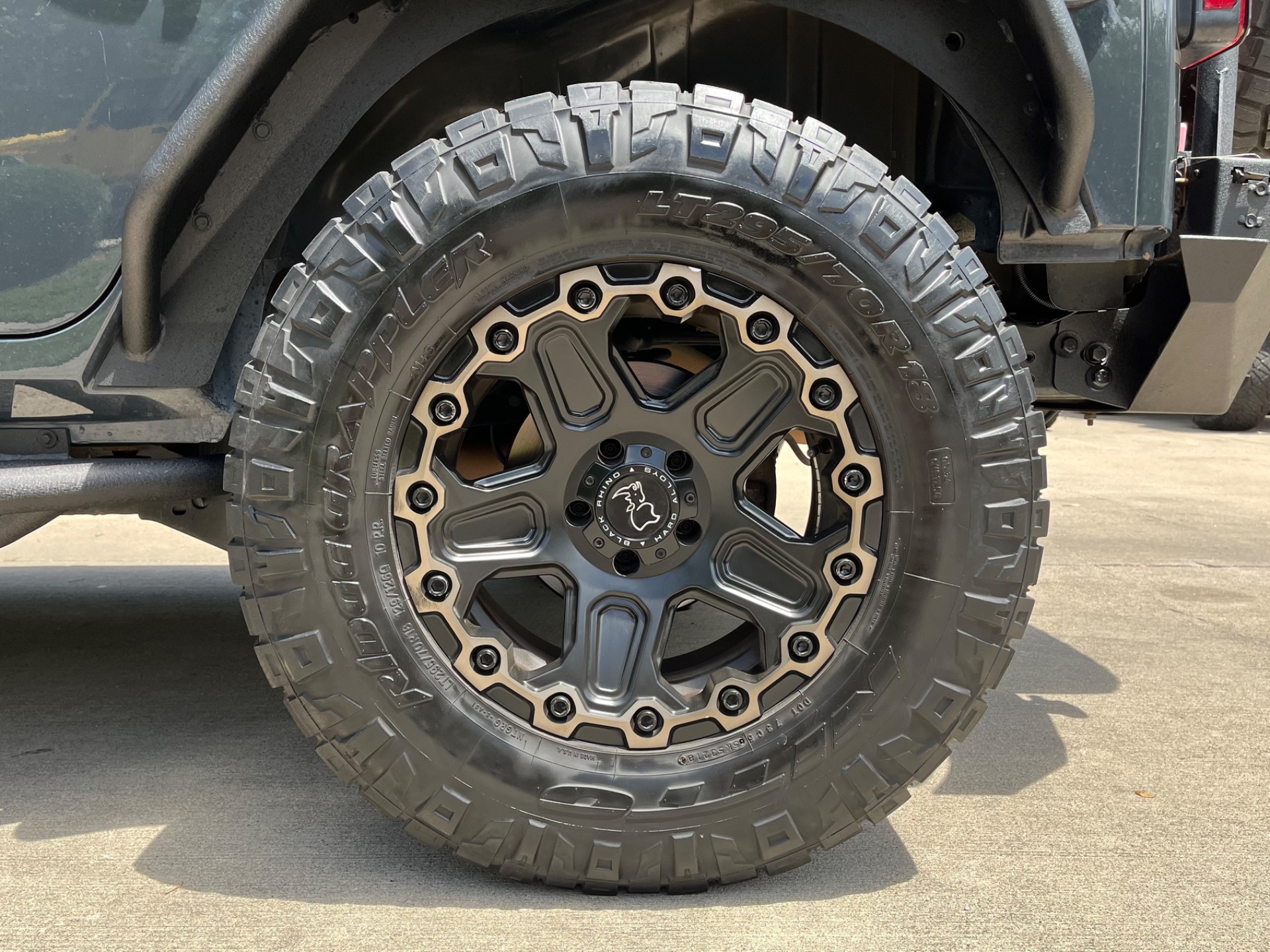 Used-2016-Jeep-Wrangler-Unlimited-Sahara