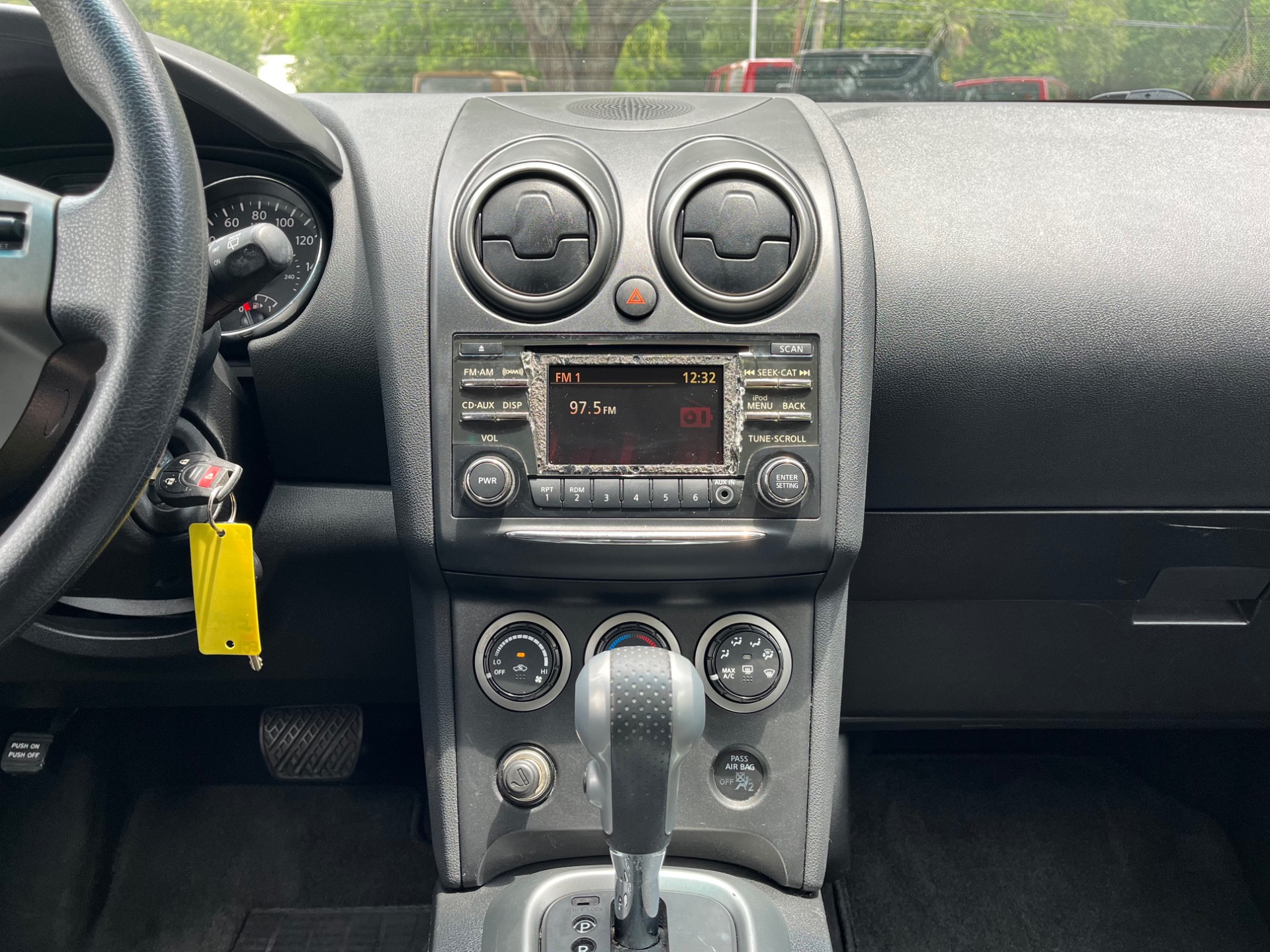 Used-2015-Nissan-Rogue-Select-S
