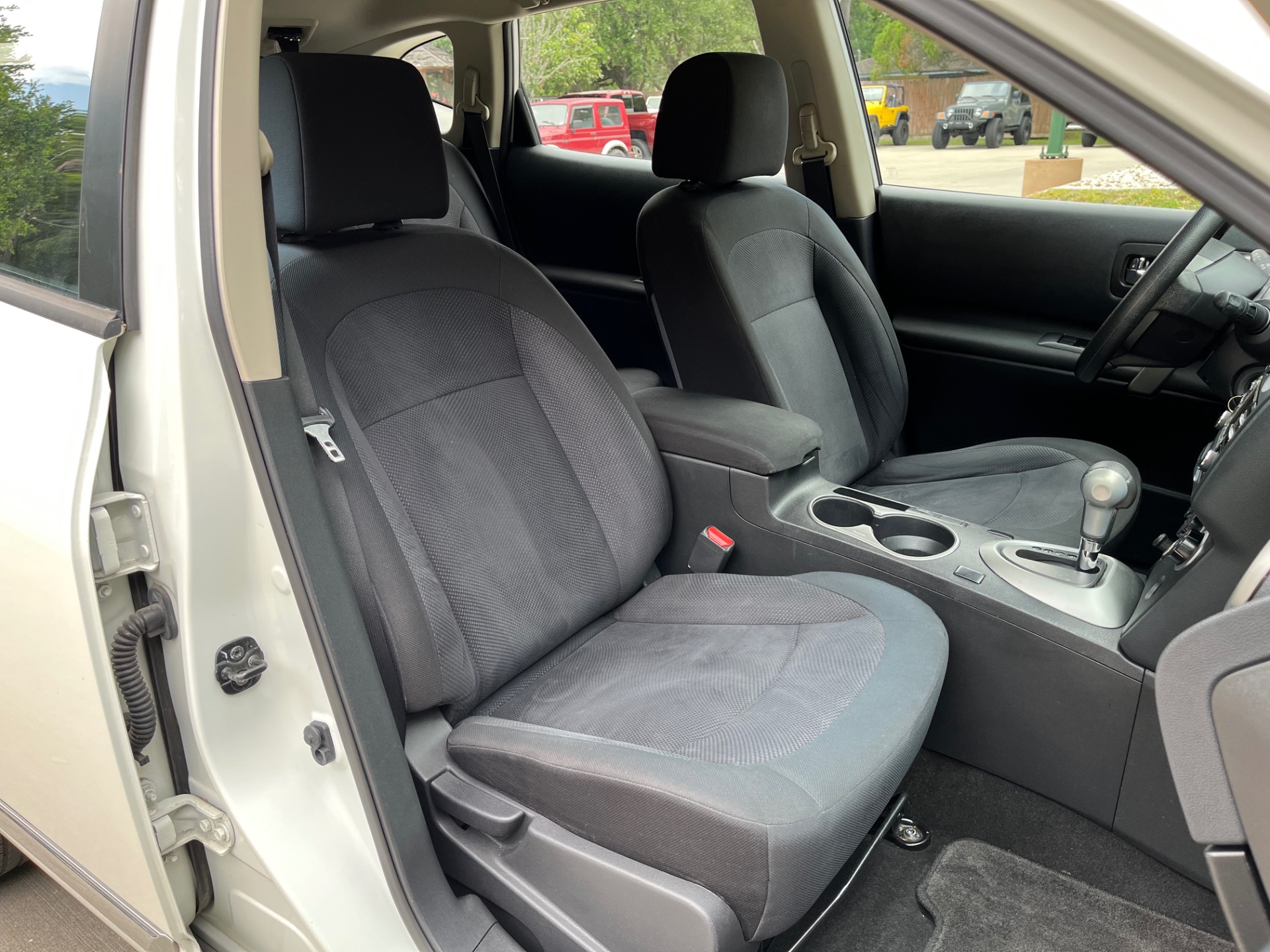 Used-2015-Nissan-Rogue-Select-S