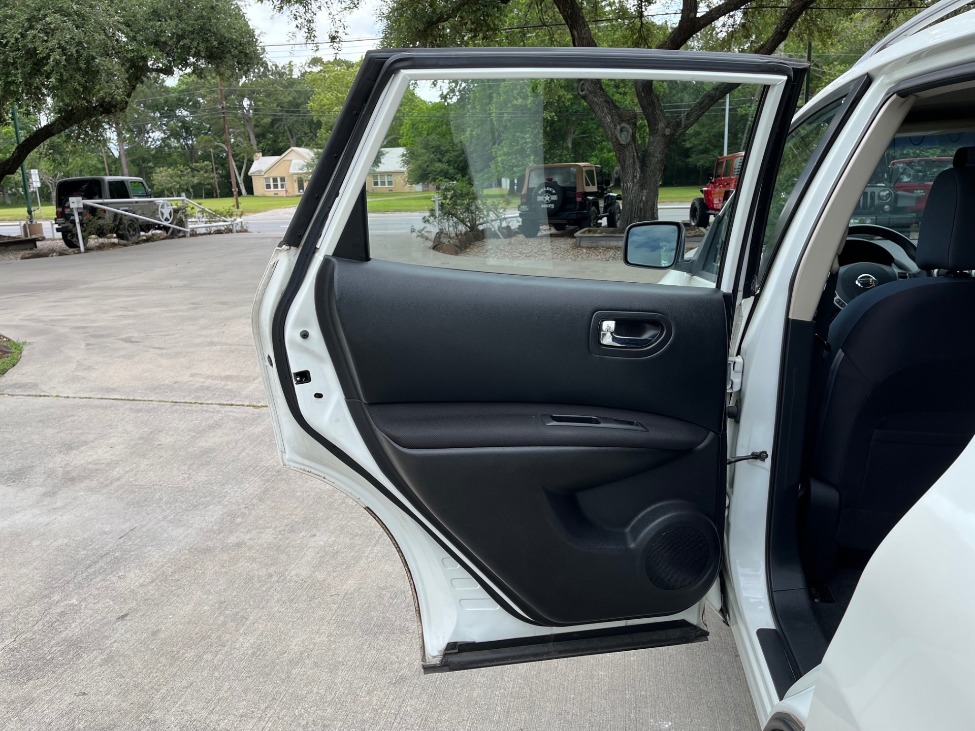 Used-2015-Nissan-Rogue-Select-S
