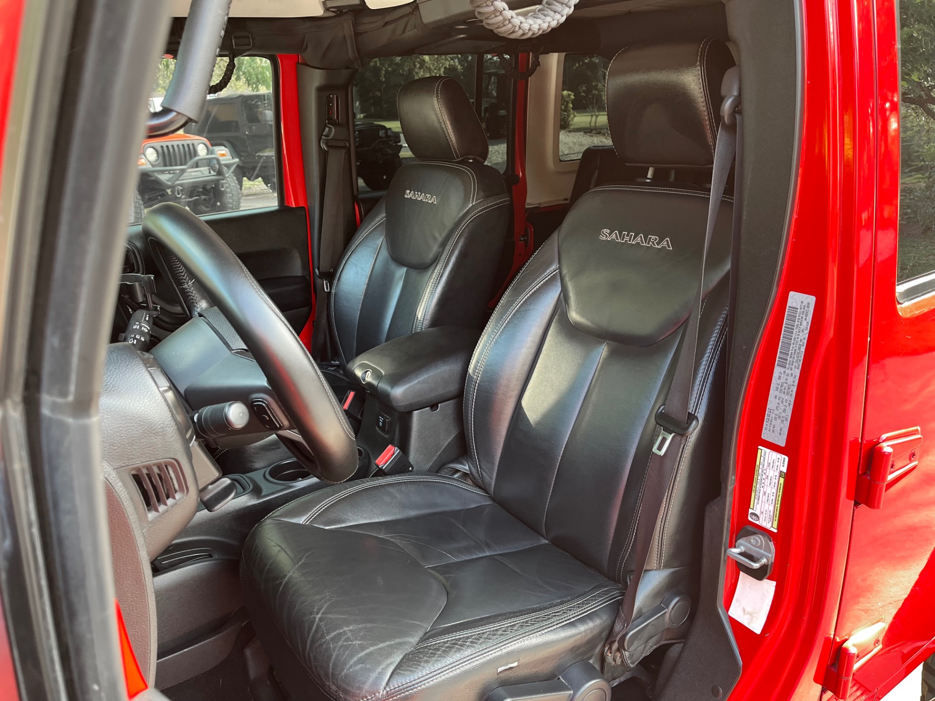 Used-2016-Jeep-Wrangler-Unlimited-Sahara
