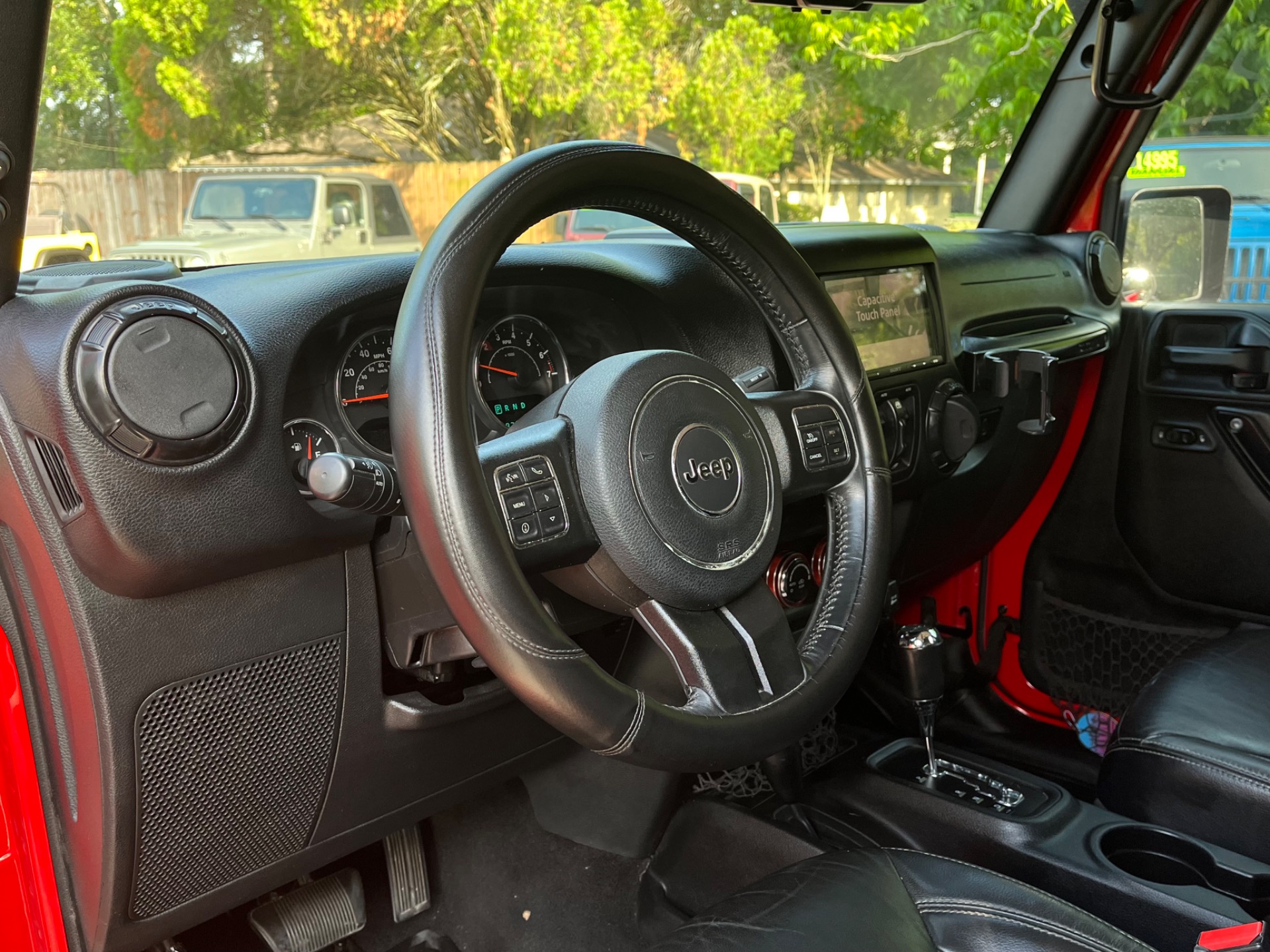 Used-2016-Jeep-Wrangler-Unlimited-Sahara