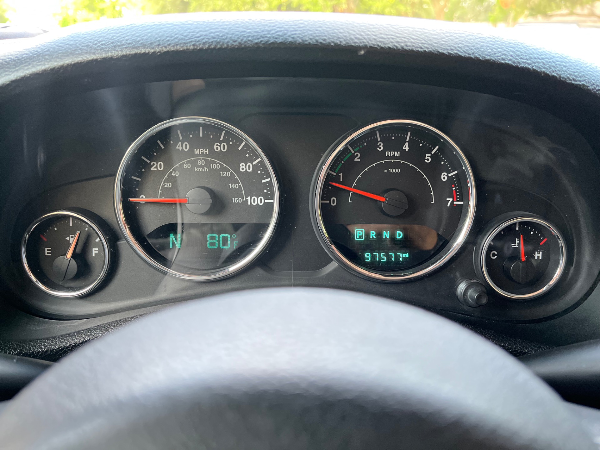 Used-2016-Jeep-Wrangler-Unlimited-Sahara