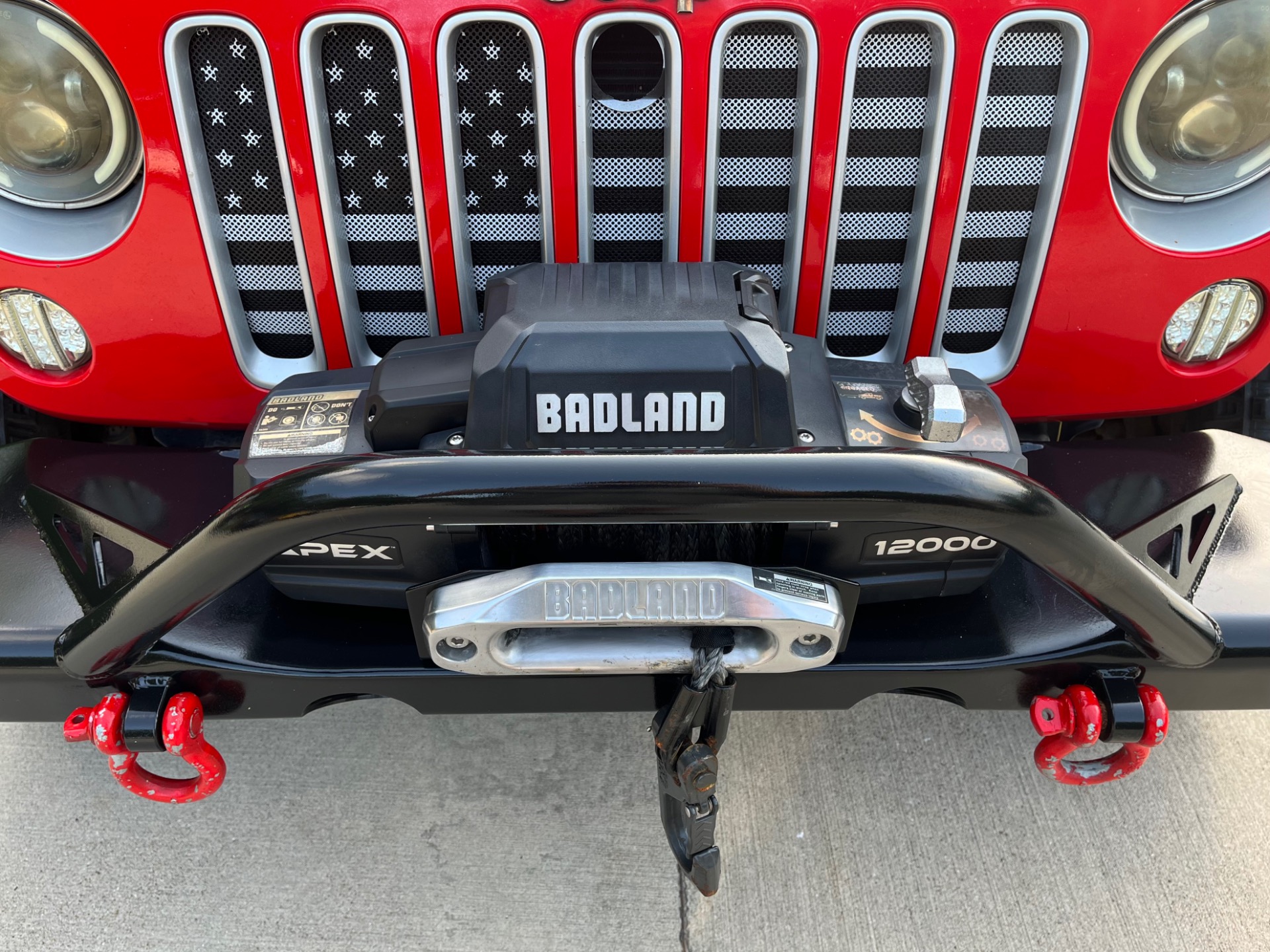 Used-2016-Jeep-Wrangler-Unlimited-Sahara