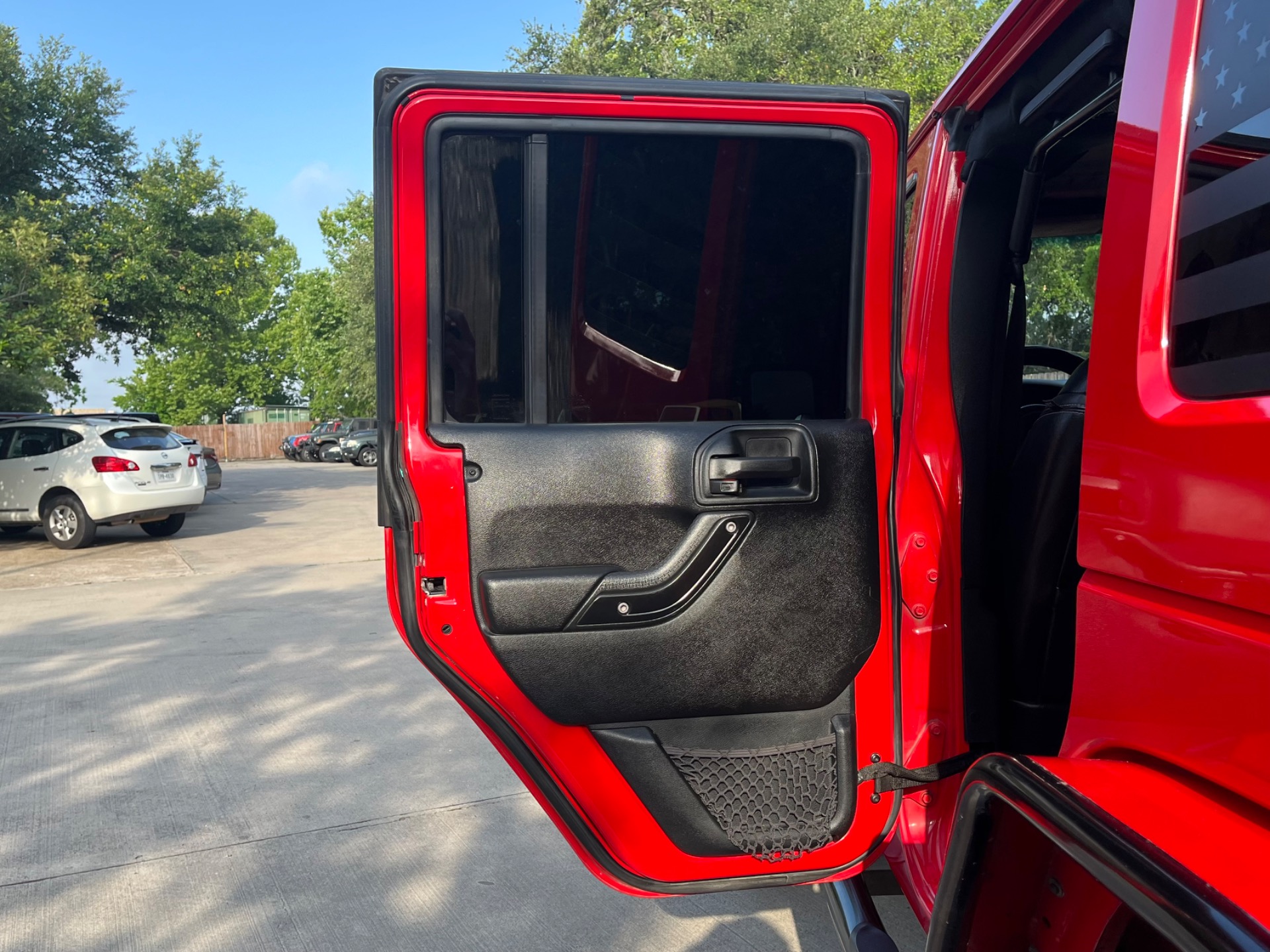 Used-2016-Jeep-Wrangler-Unlimited-Sahara