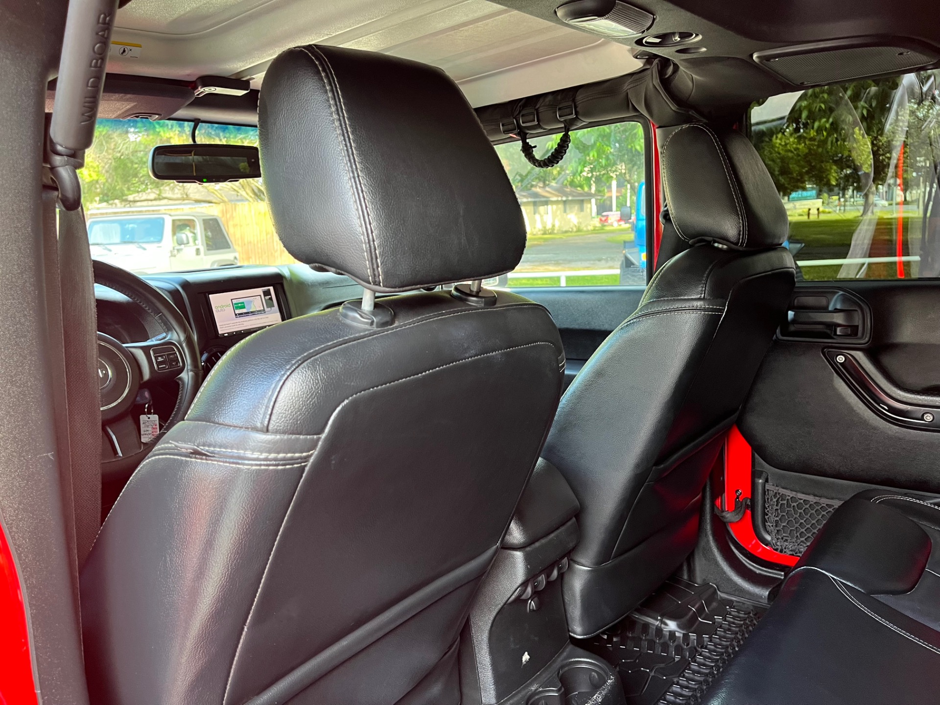Used-2016-Jeep-Wrangler-Unlimited-Sahara