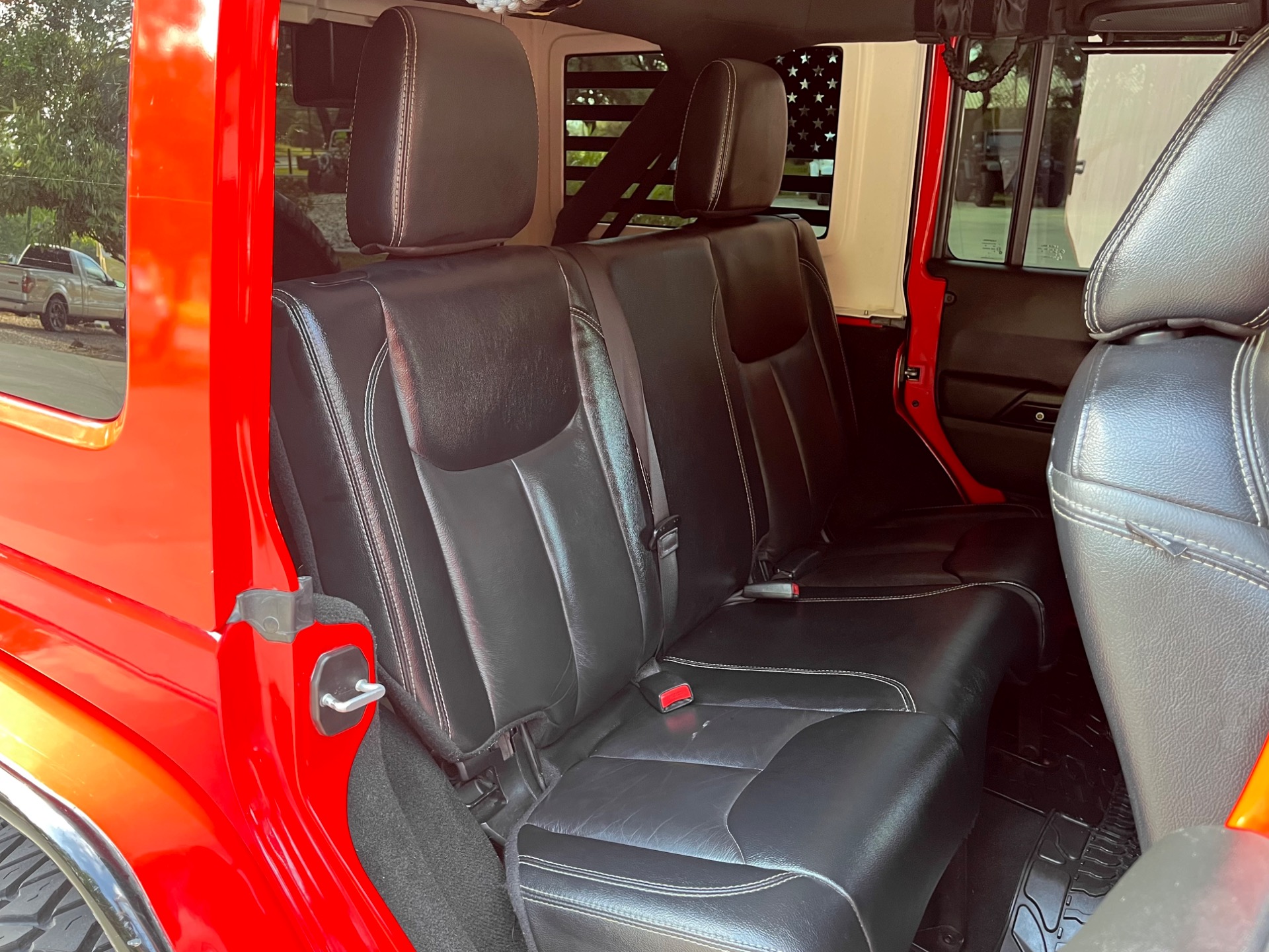 Used-2016-Jeep-Wrangler-Unlimited-Sahara