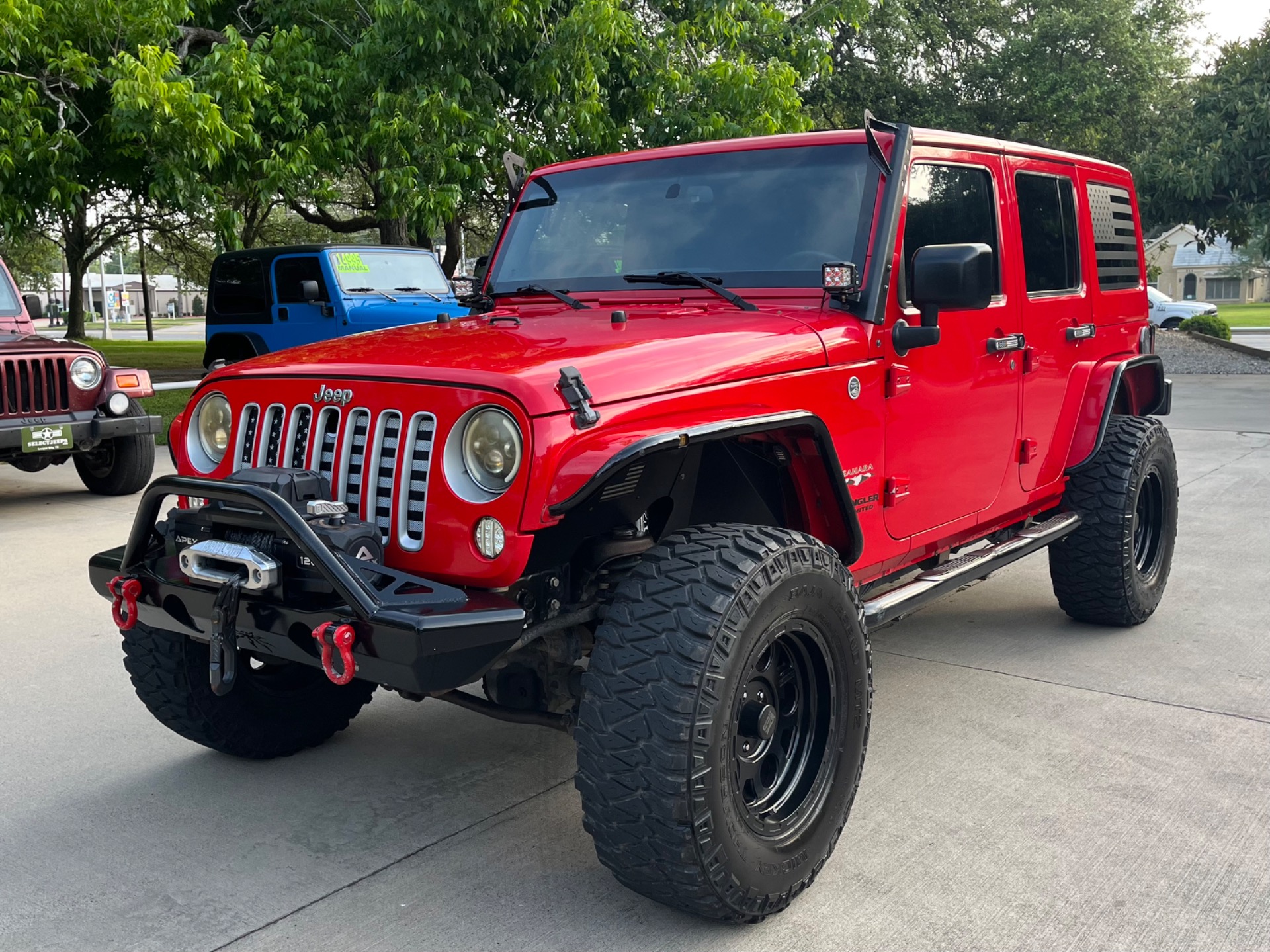 Used-2016-Jeep-Wrangler-Unlimited-Sahara