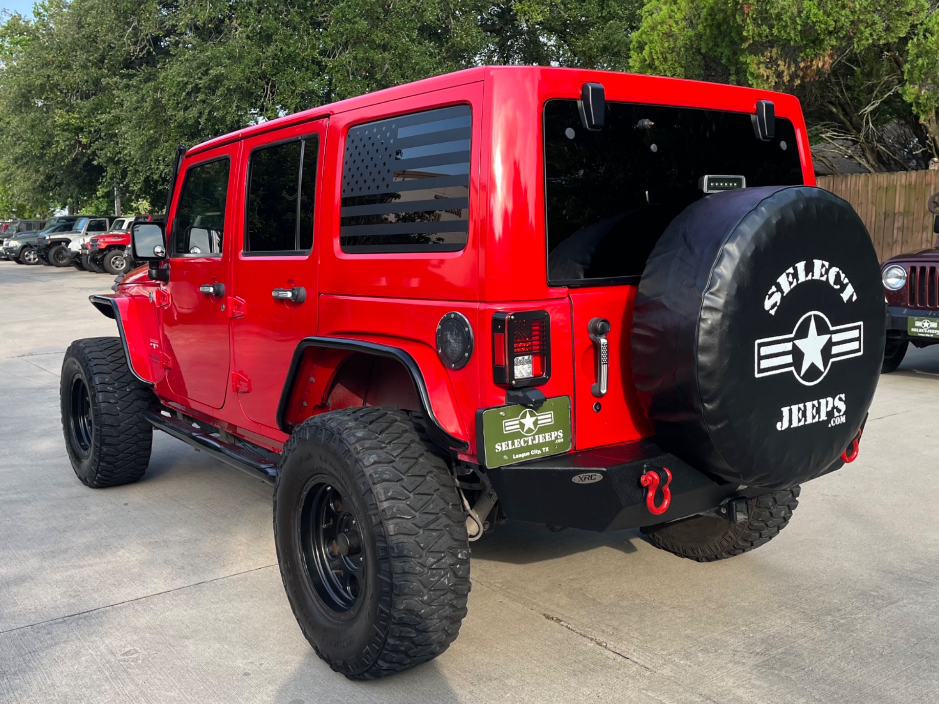Used-2016-Jeep-Wrangler-Unlimited-Sahara