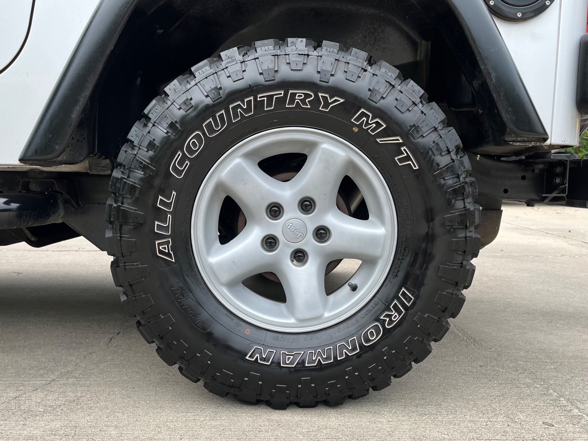 Used-2005-Jeep-Wrangler-SE