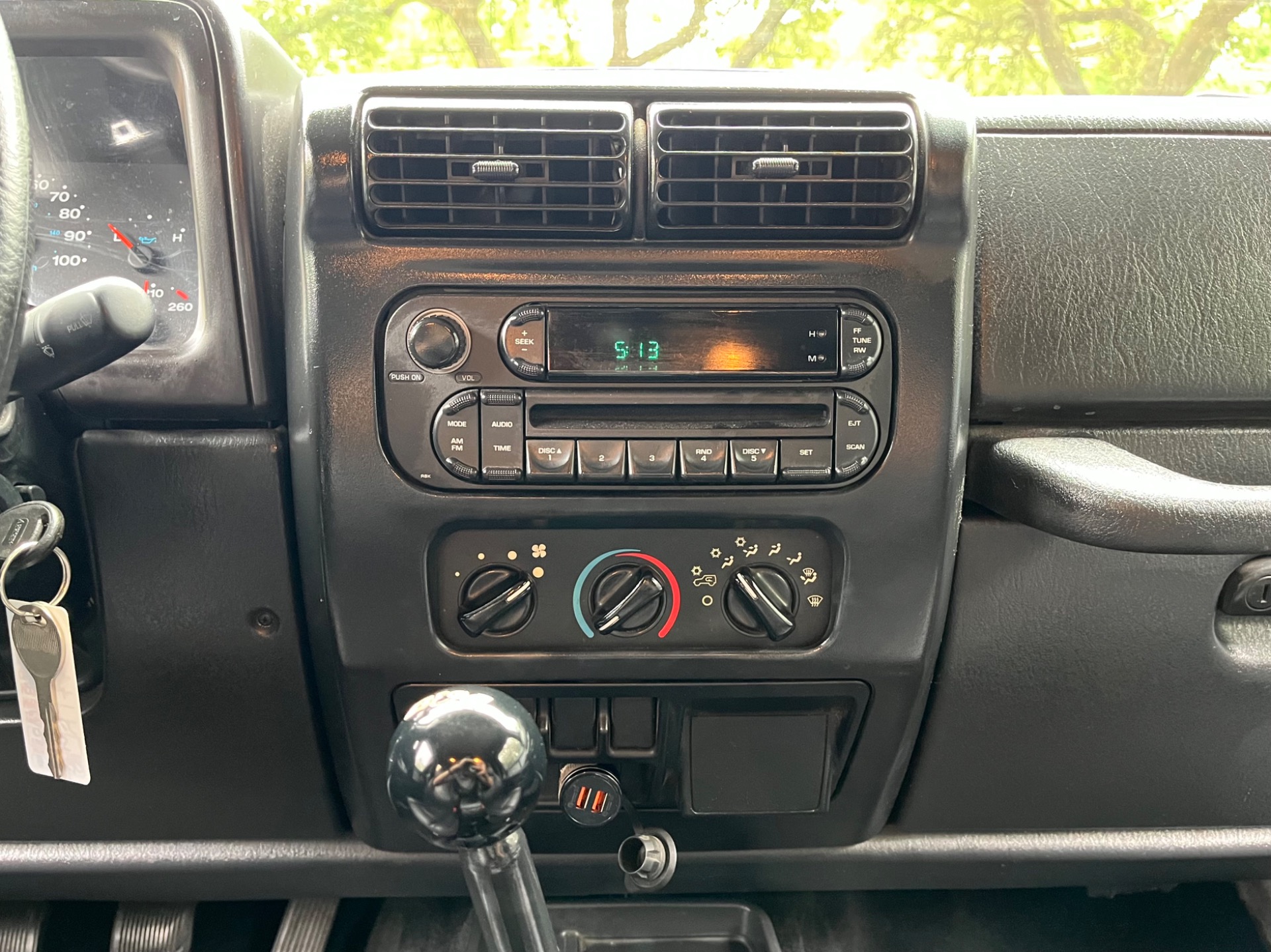 Used-2005-Jeep-Wrangler-SE