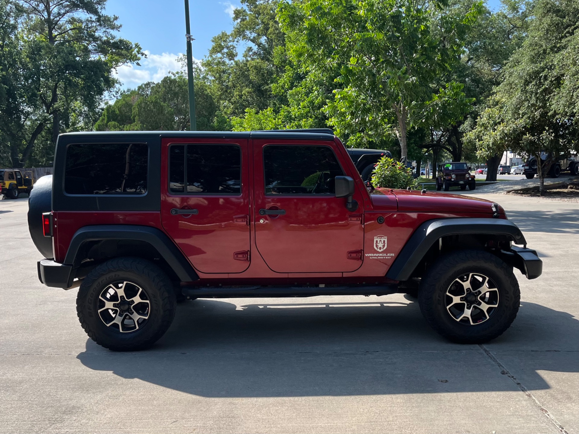 Used-2013-Jeep-Wrangler-Unlimited-Sport