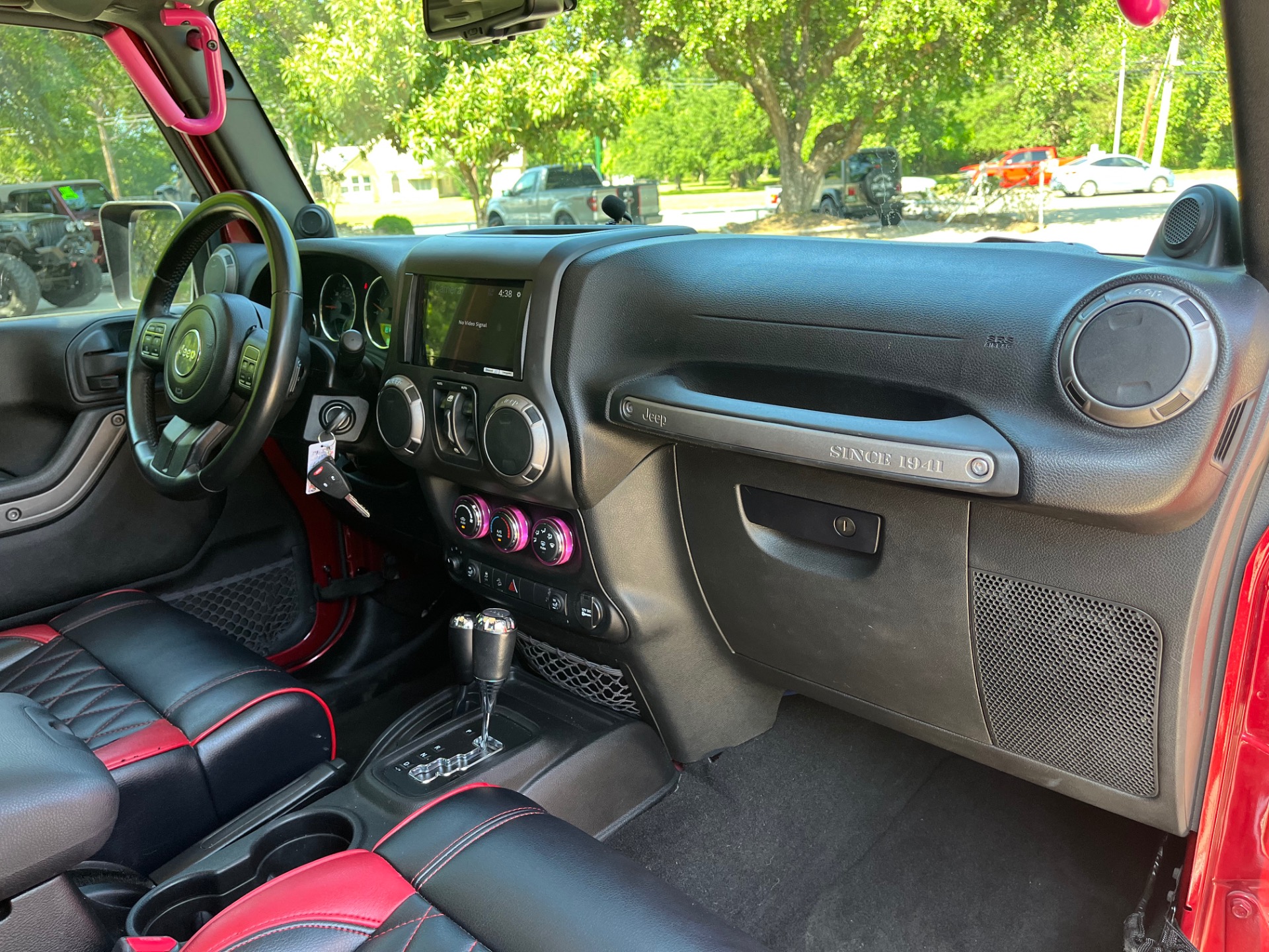 Used-2013-Jeep-Wrangler-Unlimited-Sport