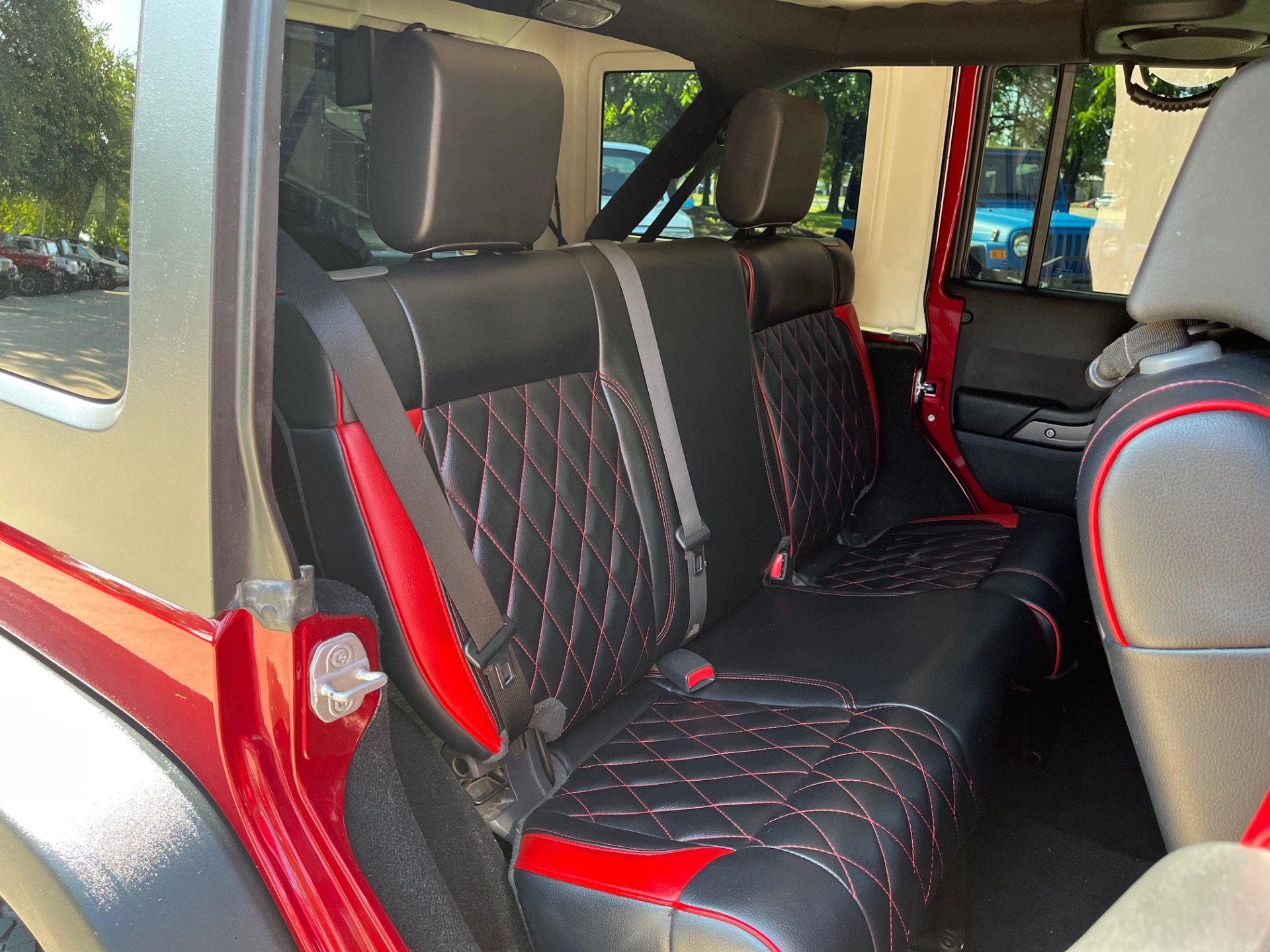 Used-2013-Jeep-Wrangler-Unlimited-Sport