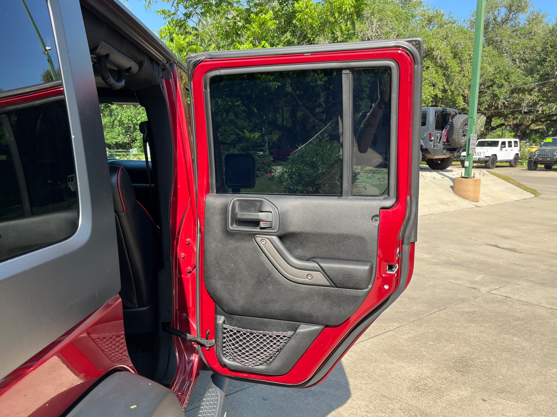 Used-2013-Jeep-Wrangler-Unlimited-Sport