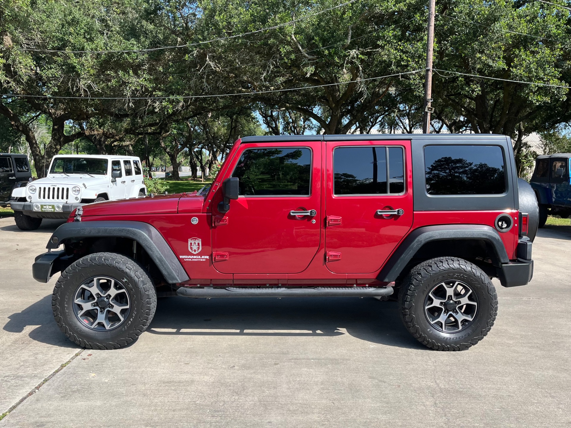 Used-2013-Jeep-Wrangler-Unlimited-Sport