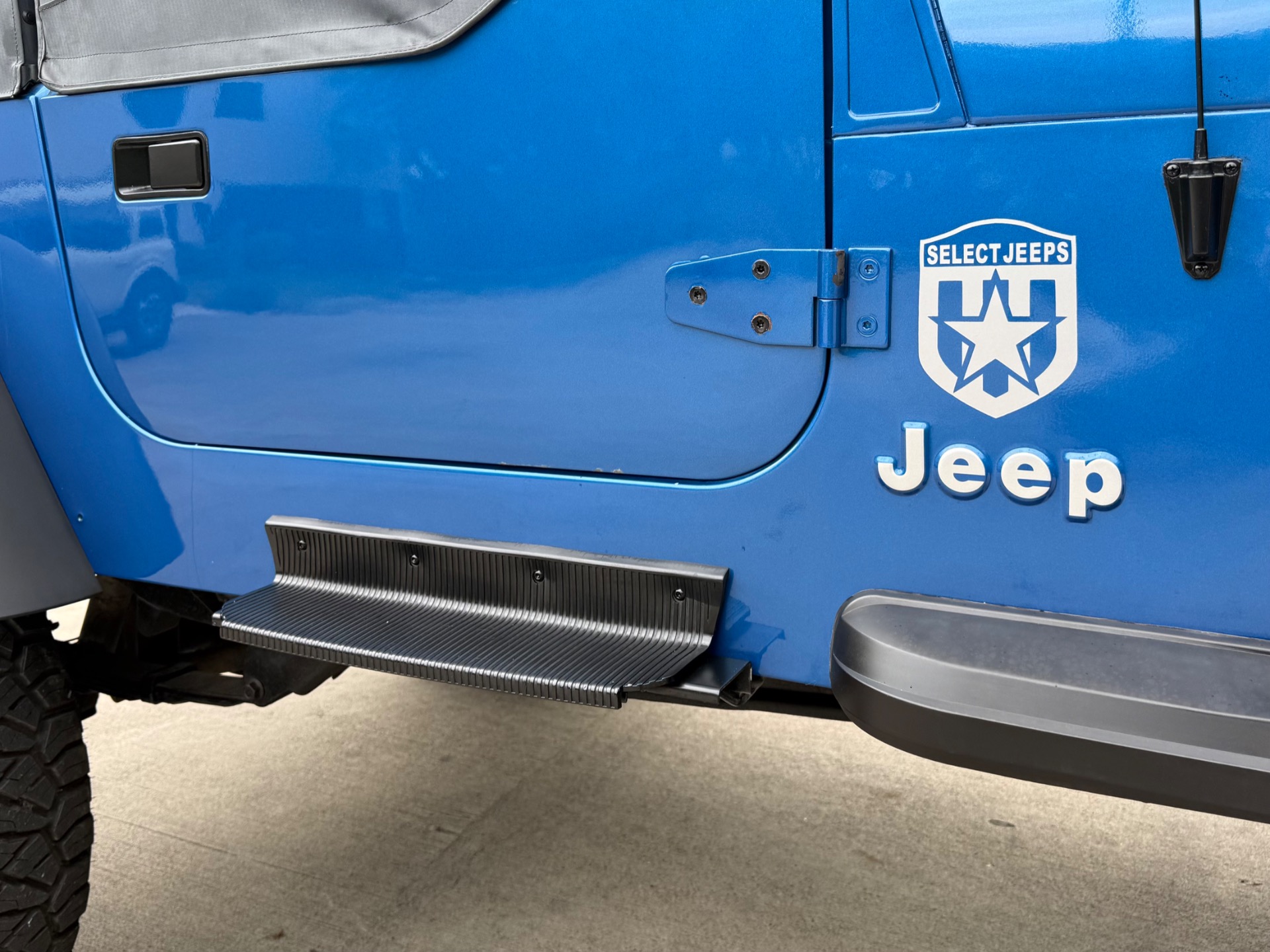 Used-1991-Jeep-Wrangler-V8-Islander