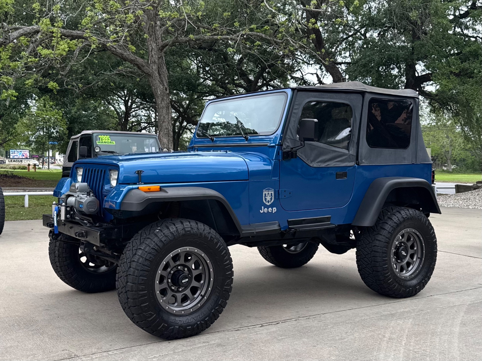 Used-1991-Jeep-Wrangler-V8-Islander
