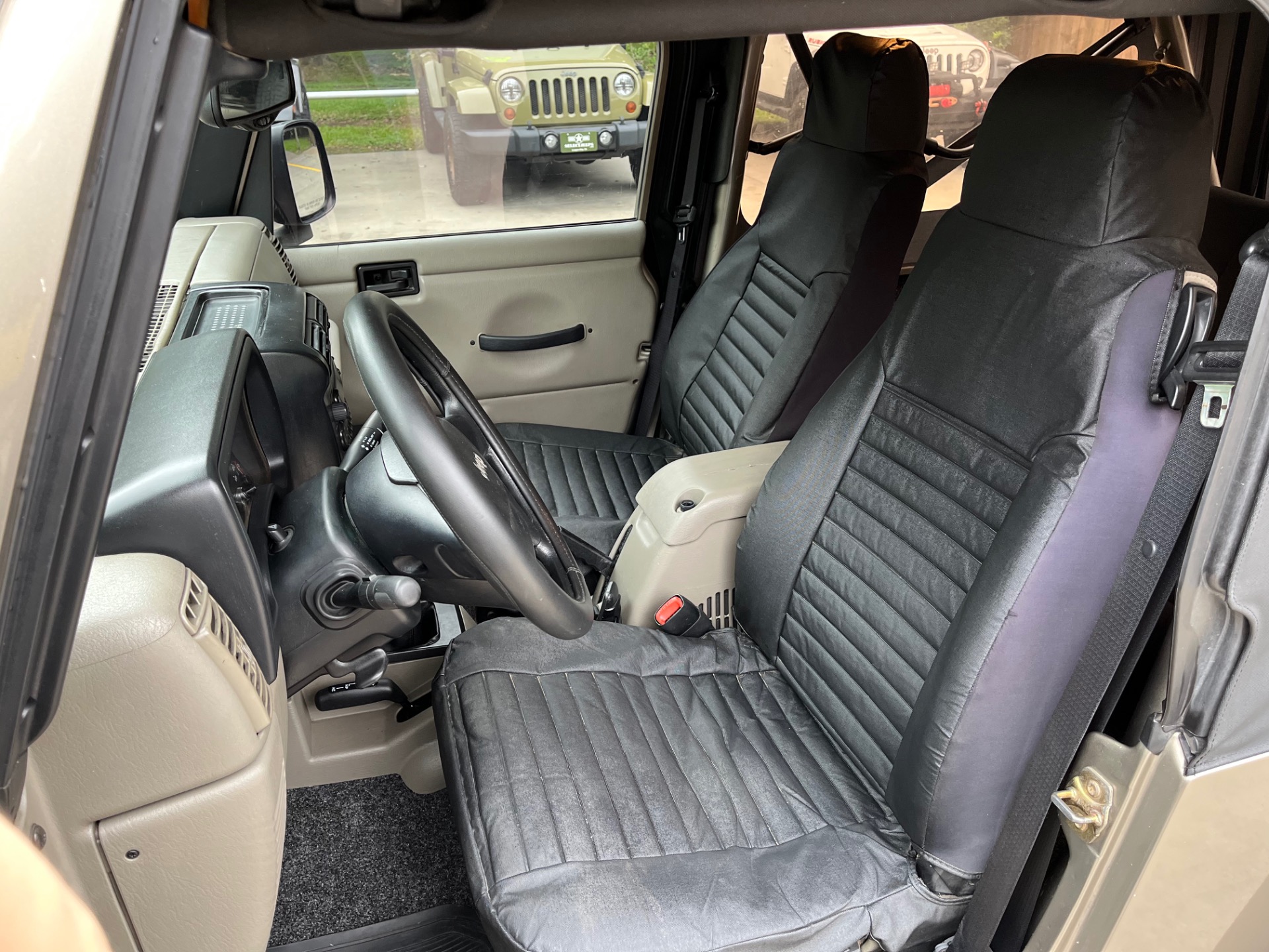 Used-2005-Jeep-Wrangler-Unlimited-Rubicon