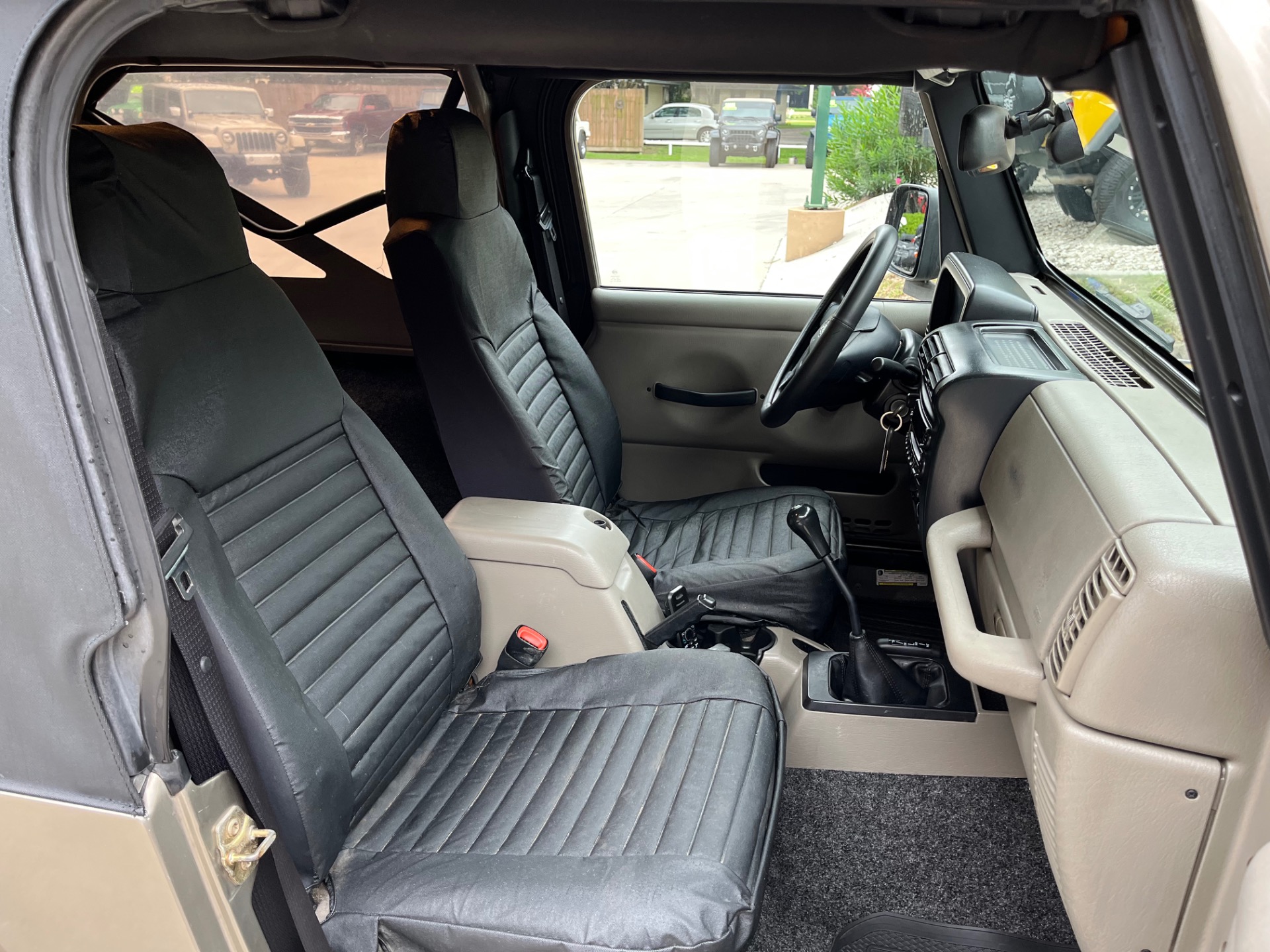 Used-2005-Jeep-Wrangler-Unlimited-Rubicon