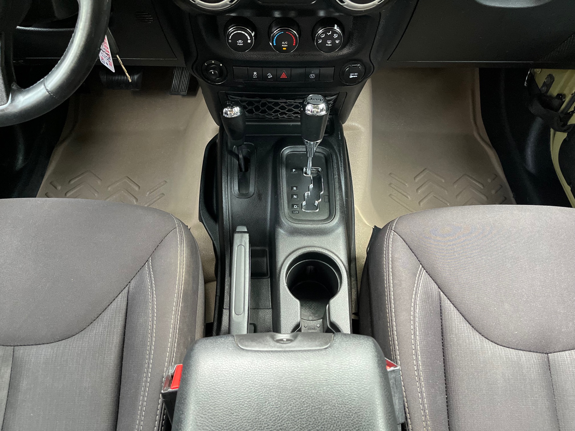 Used-2013-Jeep-Wrangler-Unlimited-Sahara