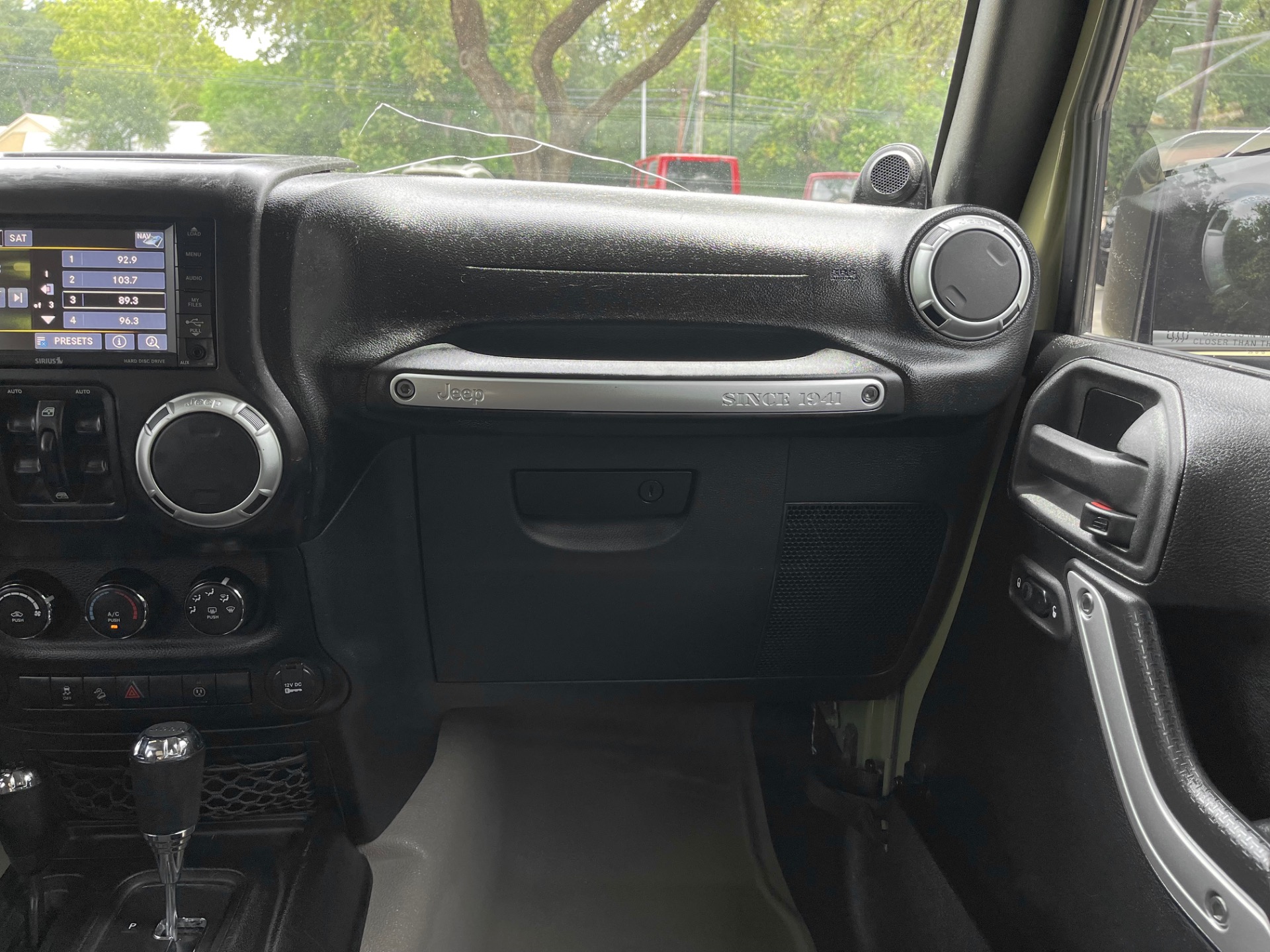 Used-2013-Jeep-Wrangler-Unlimited-Sahara