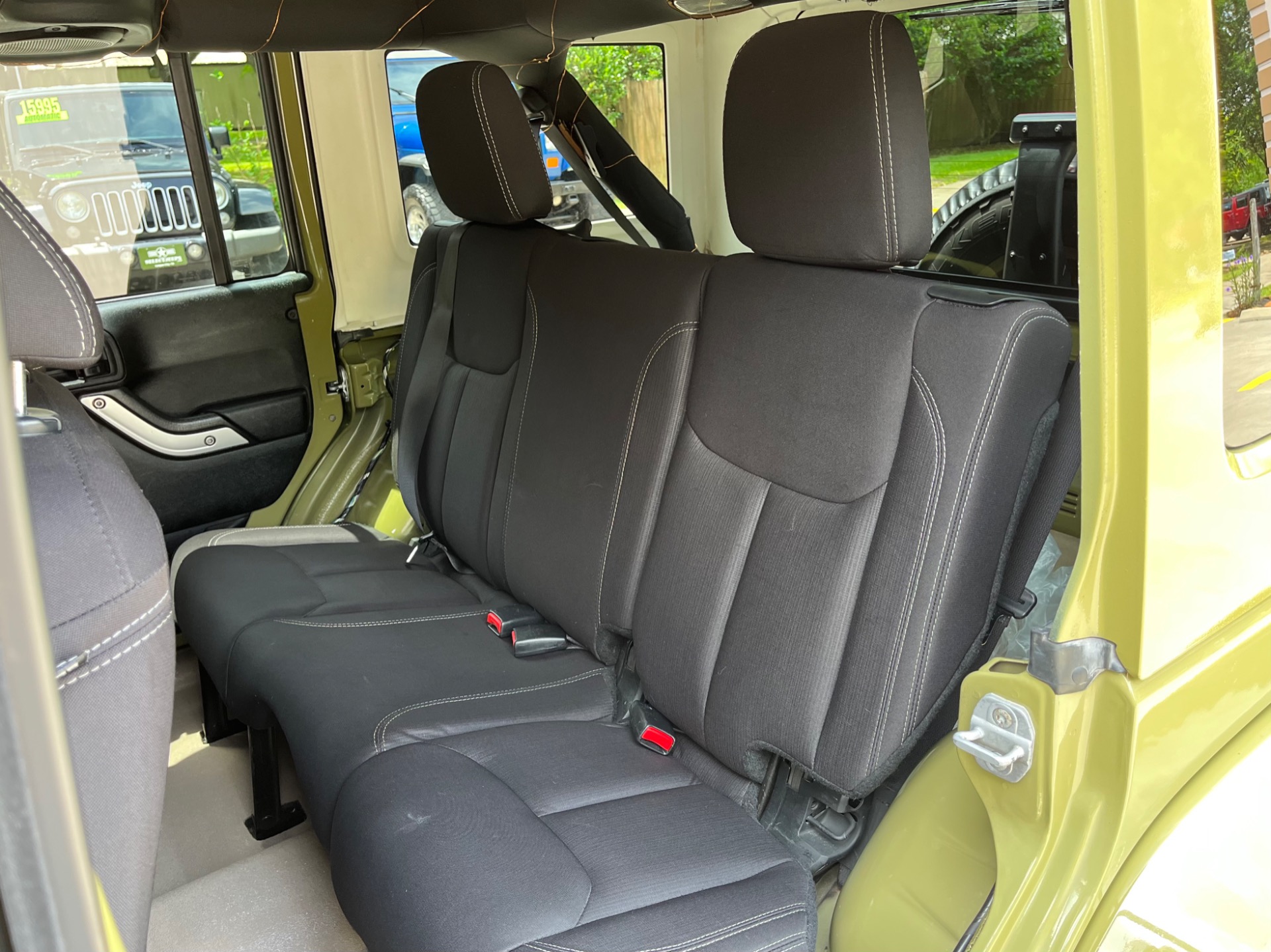 Used-2013-Jeep-Wrangler-Unlimited-Sahara