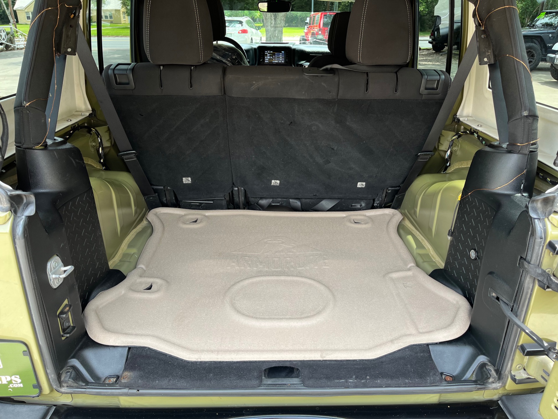 Used-2013-Jeep-Wrangler-Unlimited-Sahara