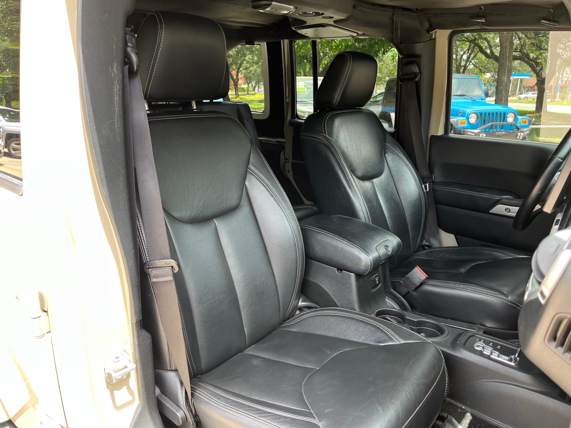 Used-2017-Jeep-Wrangler-Unlimited-Chief-Edition