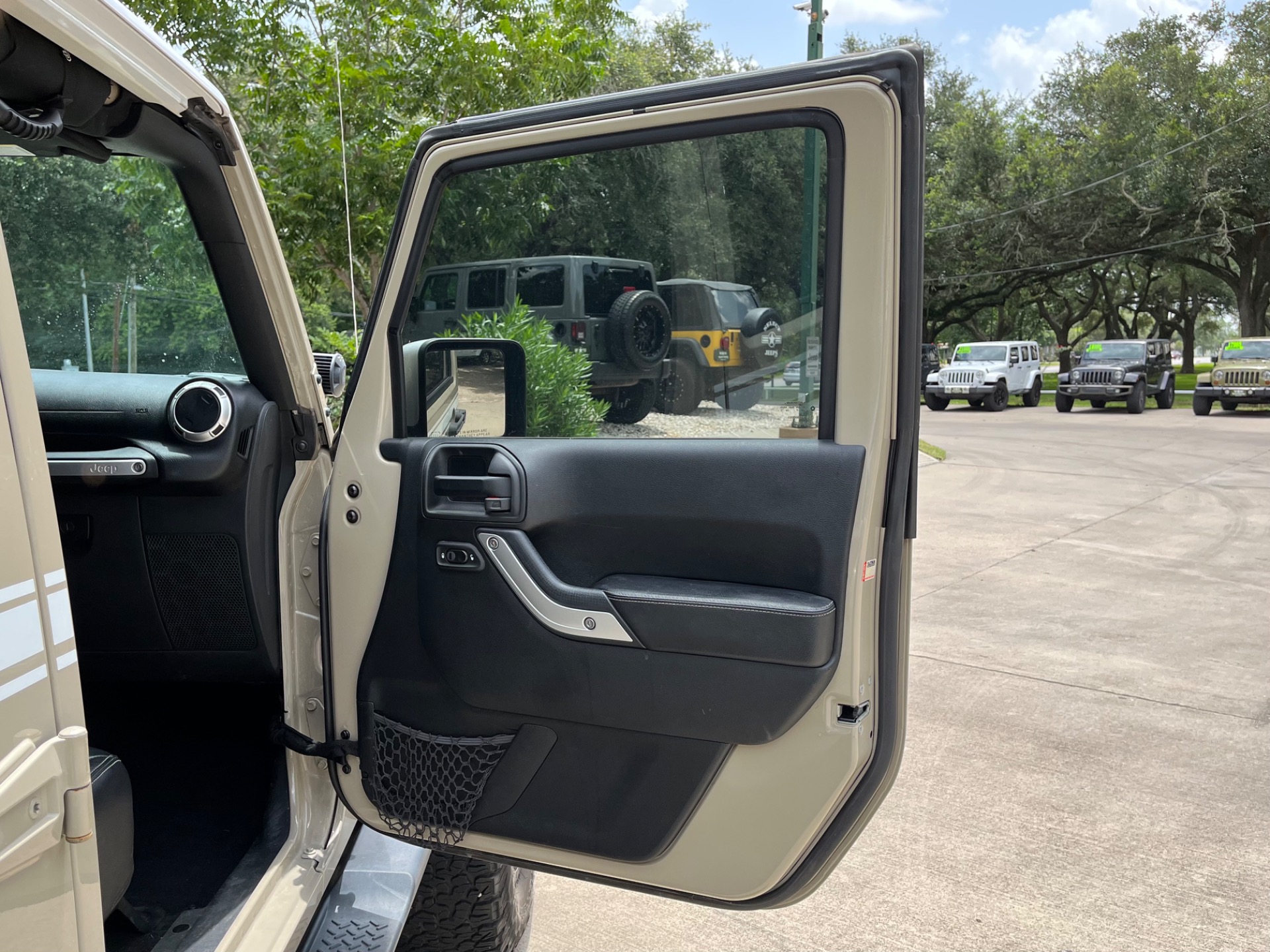Used-2017-Jeep-Wrangler-Unlimited-Chief-Edition