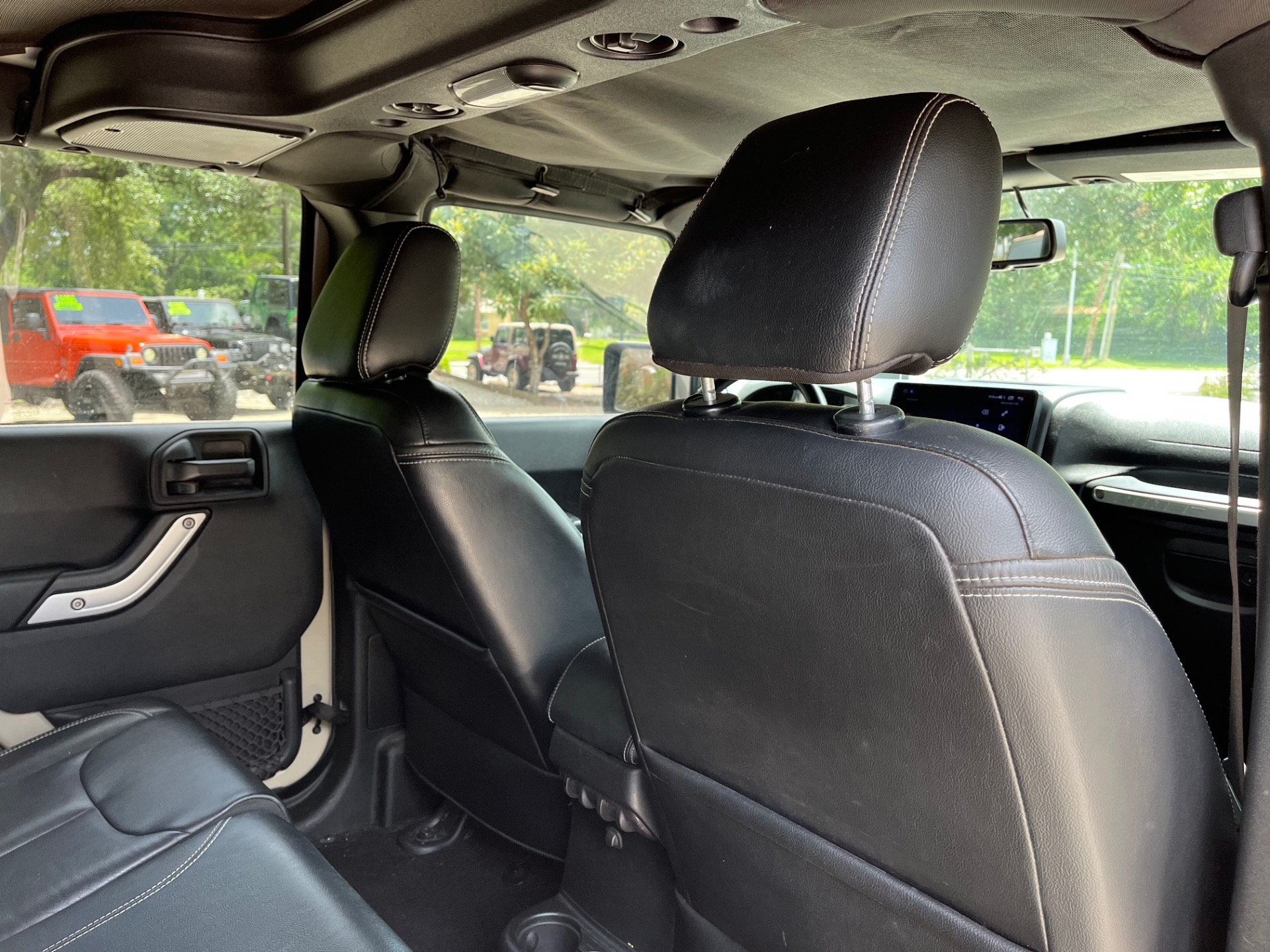 Used-2017-Jeep-Wrangler-Unlimited-Chief-Edition