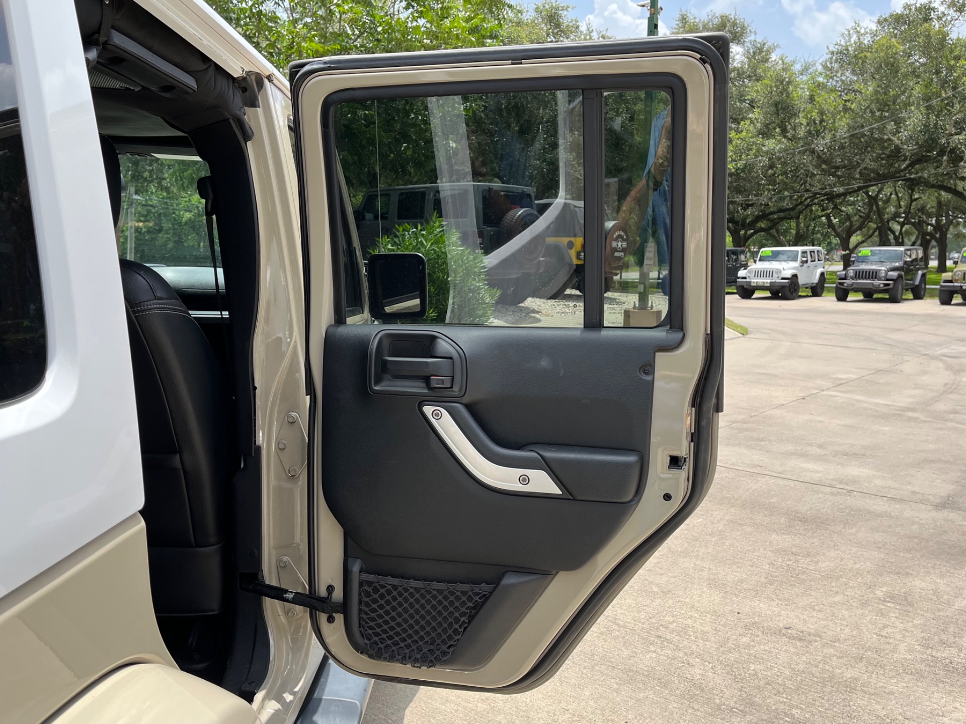 Used-2017-Jeep-Wrangler-Unlimited-Chief-Edition