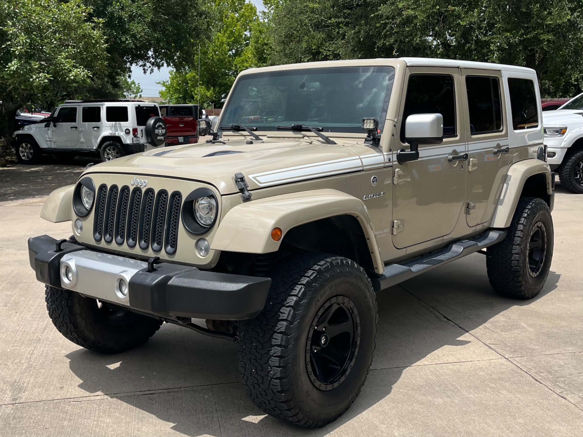 Used-2017-Jeep-Wrangler-Unlimited-Chief-Edition